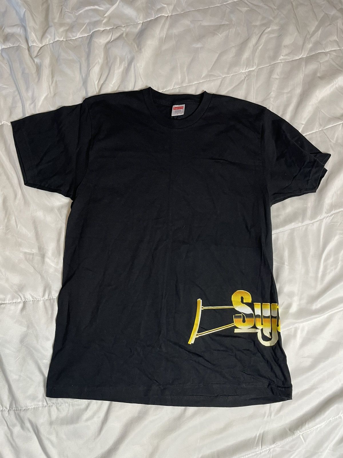 Gold supreme shirt deals
