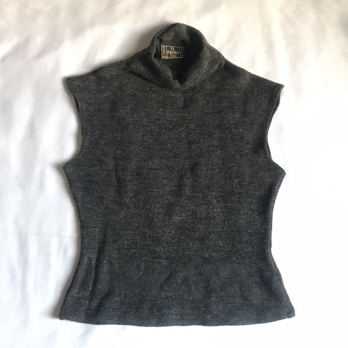 Fendi Fendi - Sleeveless Turtleneck Crop Top Size S / US 4 / IT 40 - 4 Thumbnail