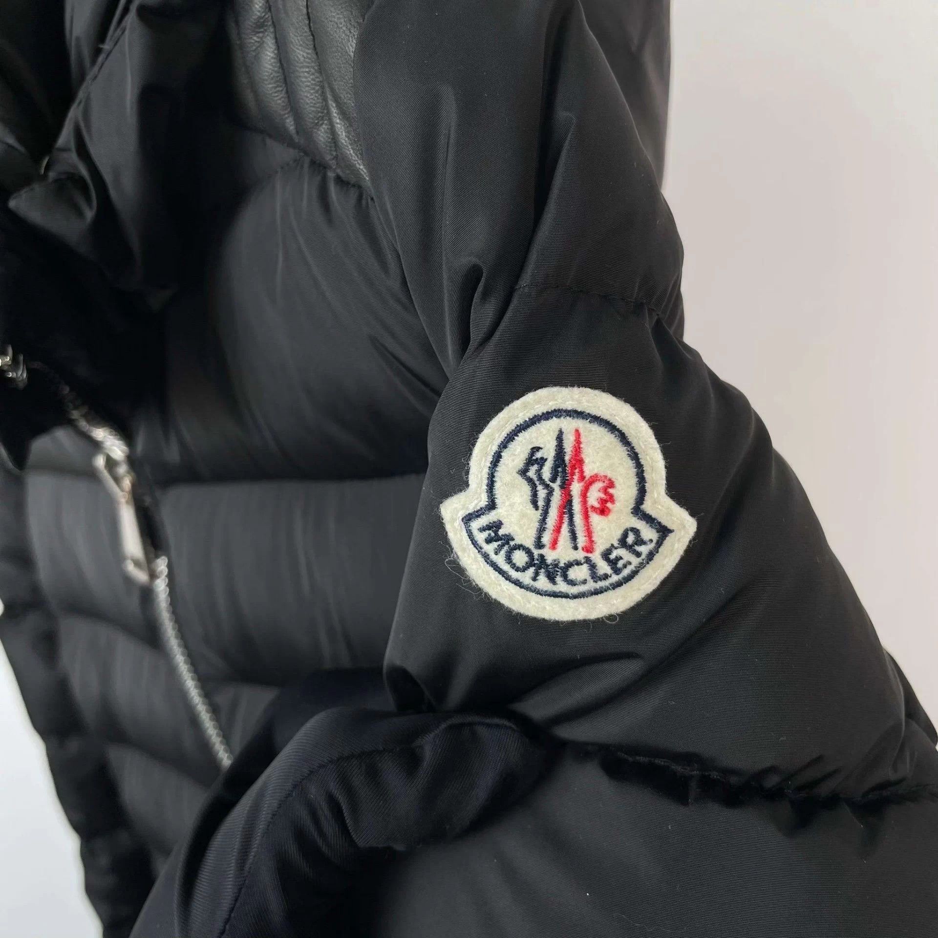 Moncler Moncler puffer jacket 0 black Size XS / US 0-2 / IT 36-38 - 3 Thumbnail