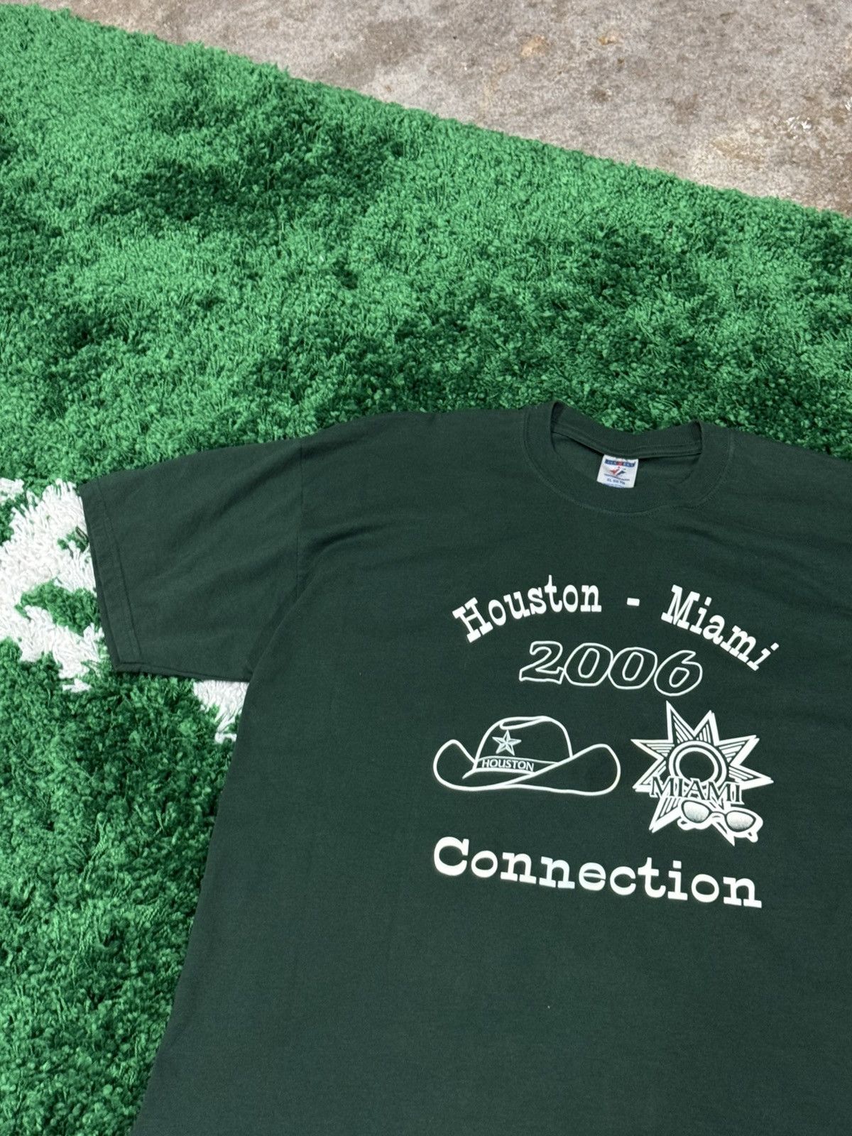 Vintage Vintage 2006 Houston Miami Connection Green Badge Logo Tee Size US XL / EU 56 / 4 - 2 Thumbnail