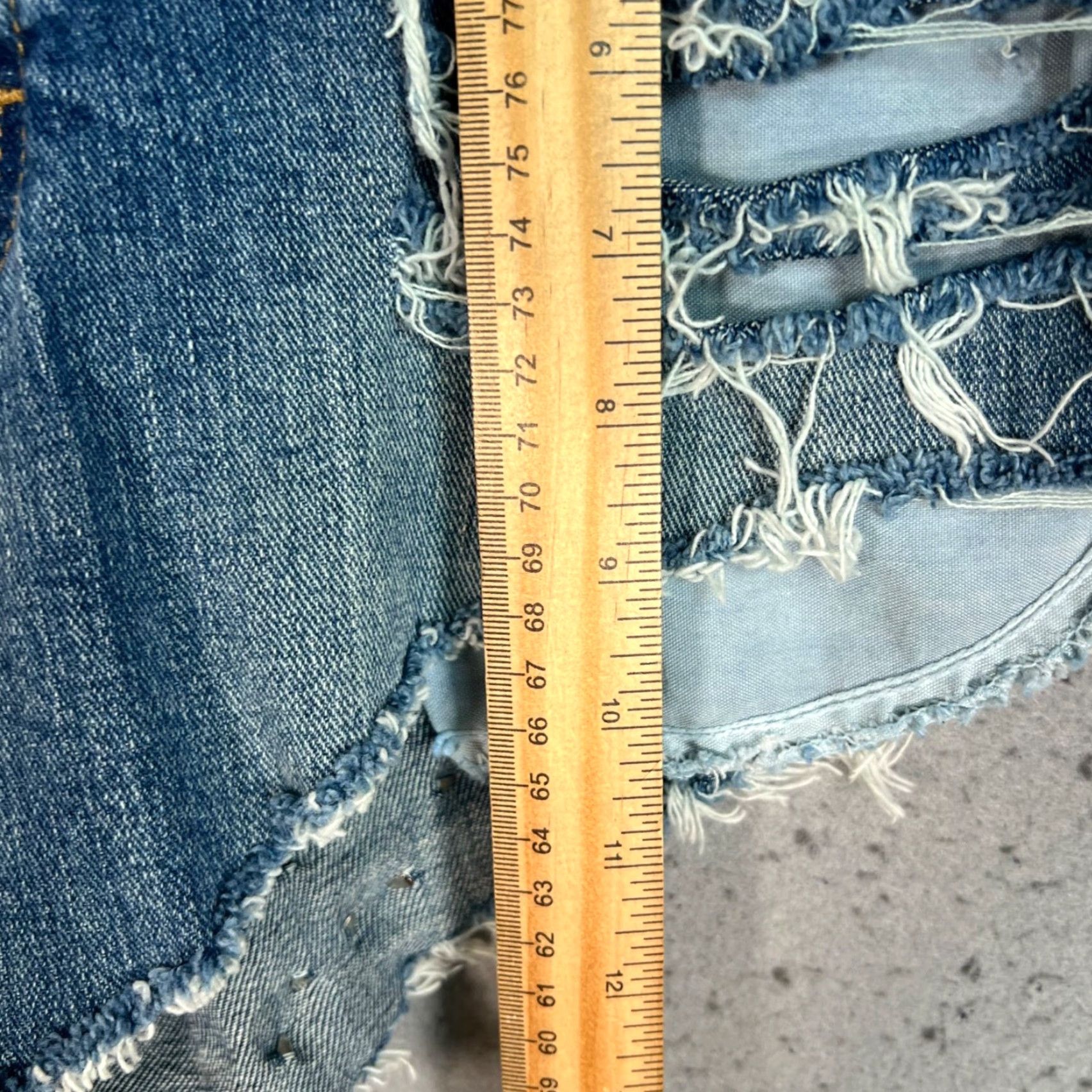 Wrangler Wrangler Denim Shorts - High-Waisted, Distressed, Studded - 28 - Blue - Women - 5-Pocket - 3 In Inseam - Vintage No - Casual Summer Wear Size 28" / US 6 / IT 42 - 4 Thumbnail