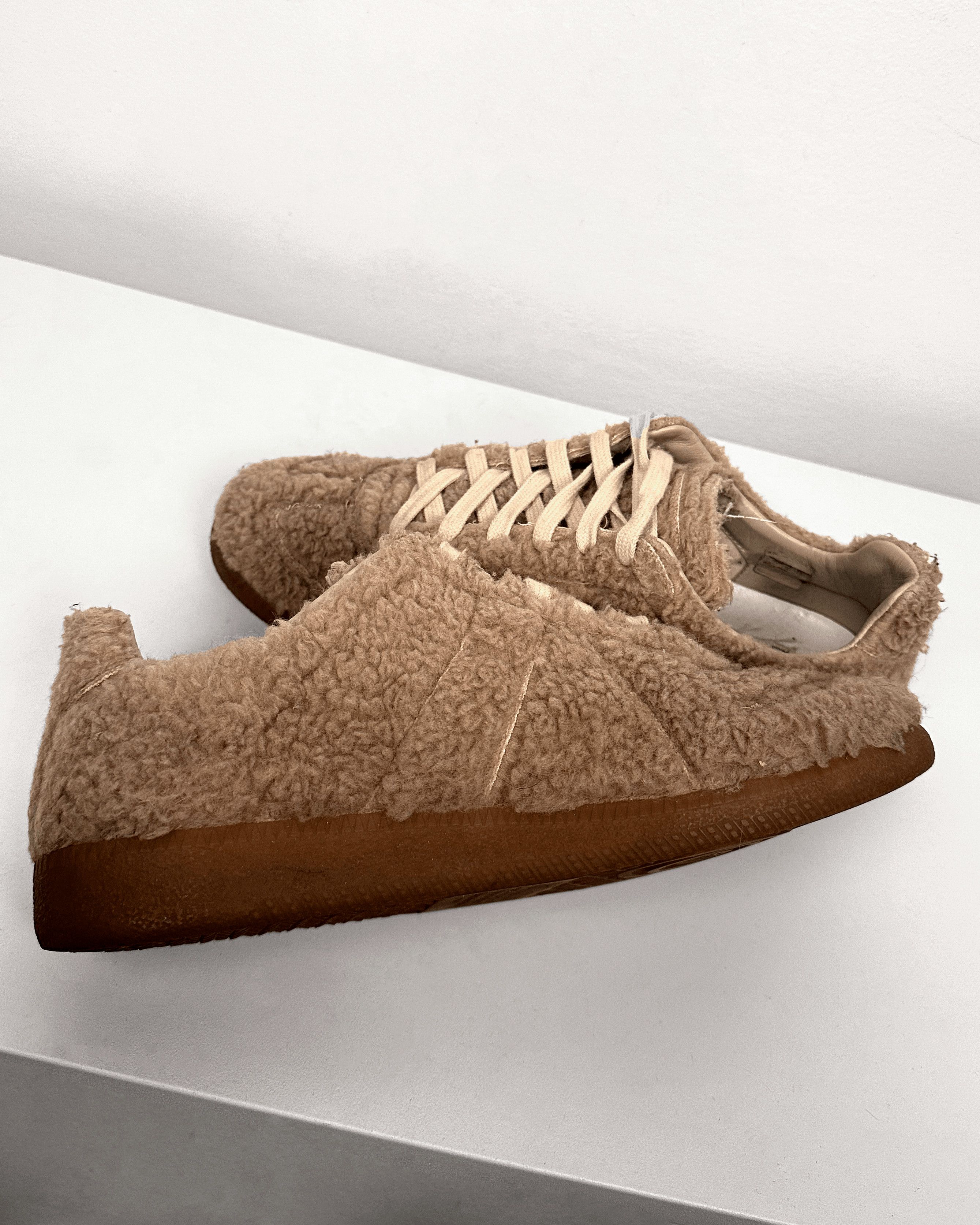 Maison Margiela Maison Martin Margiela Plushy Fur GAT Sneakers Size US 8 / EU 41 - 6 Thumbnail