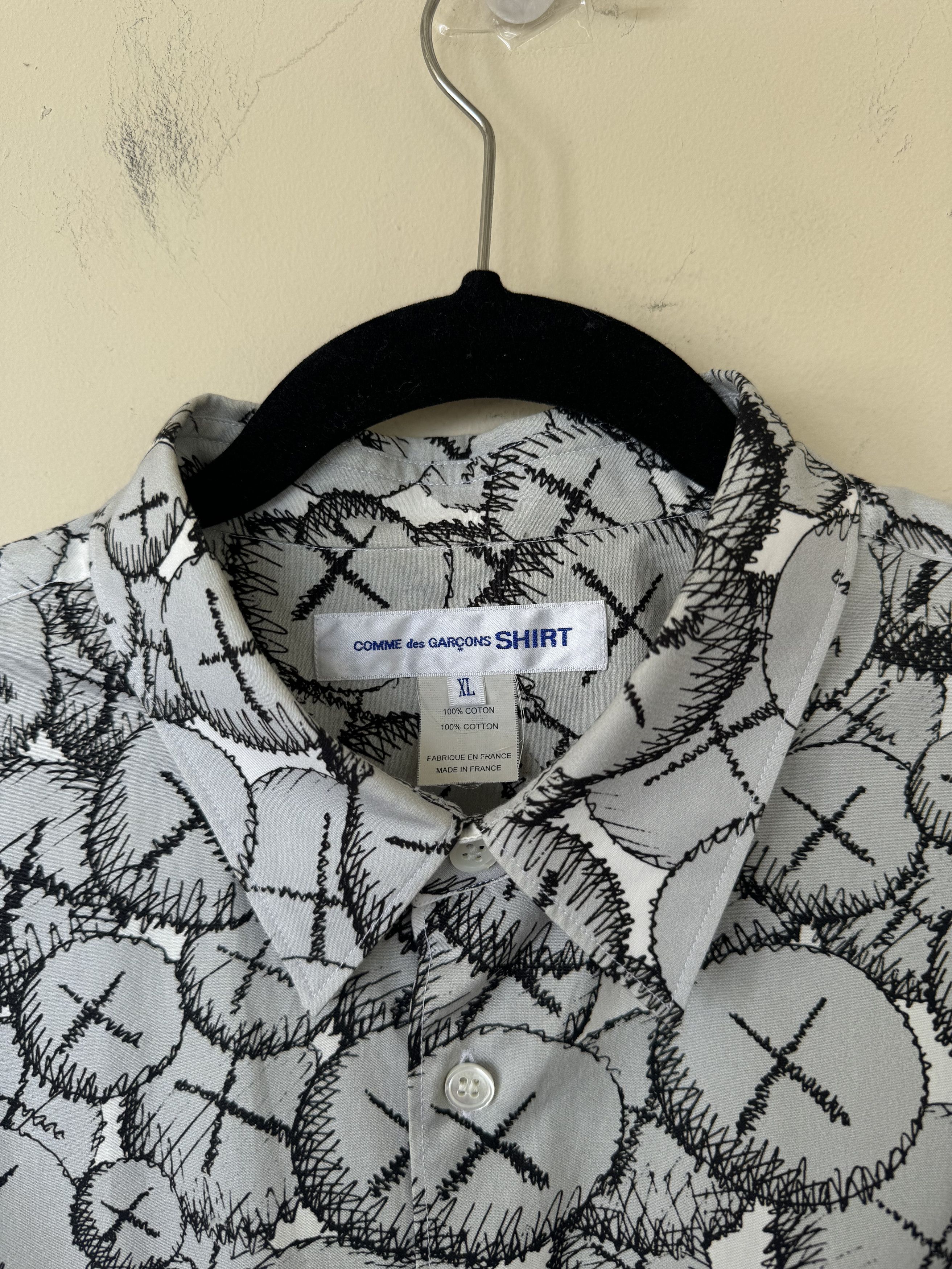 Comme des Garcons SHIRT × Kaws Comme des Garcons Shirt x Kaws Button Up Size US XL / EU 56 / 4 - 7 Thumbnail