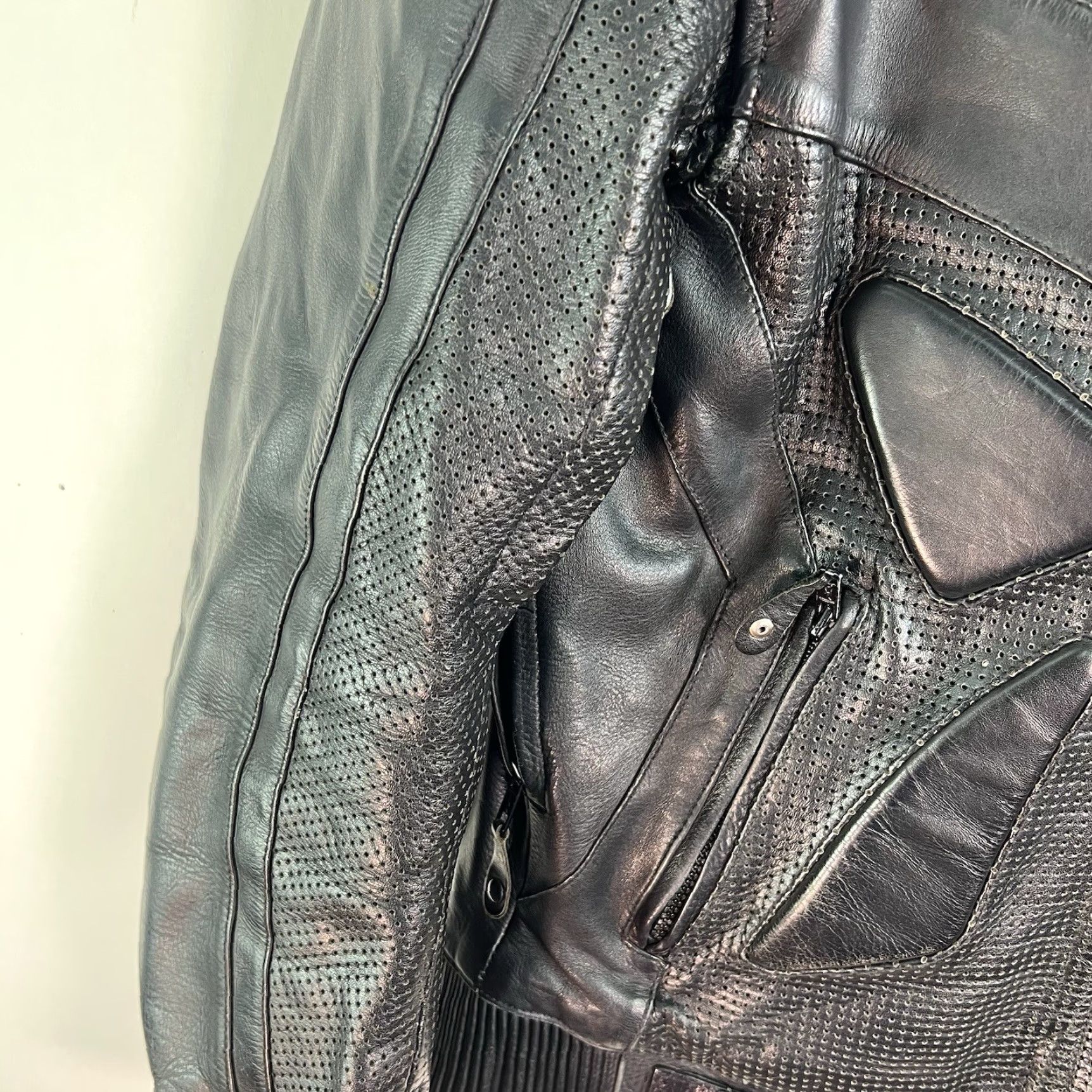 Vintage VINTAGE Xpert Motorcycle Jacket Black Leather Padded 42 Men Sportswear Normal Fit Mid-Length Band Collar Jacket/Moto Size US XS / EU 42 / 0 - 7 Thumbnail