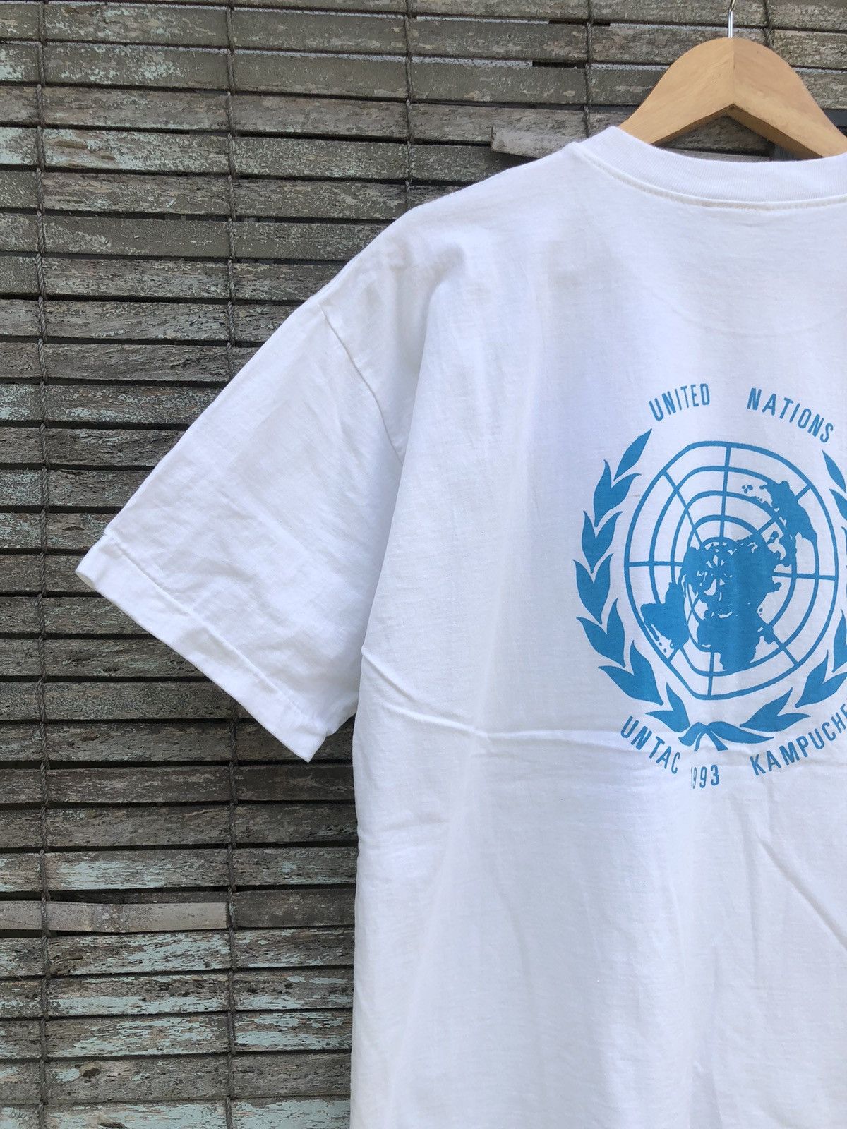 Vintage Vintage Bootleg United Nation UNTAC 93 Kampuchea Logo Tee Size US M / EU 48-50 / 2 - 5 Thumbnail