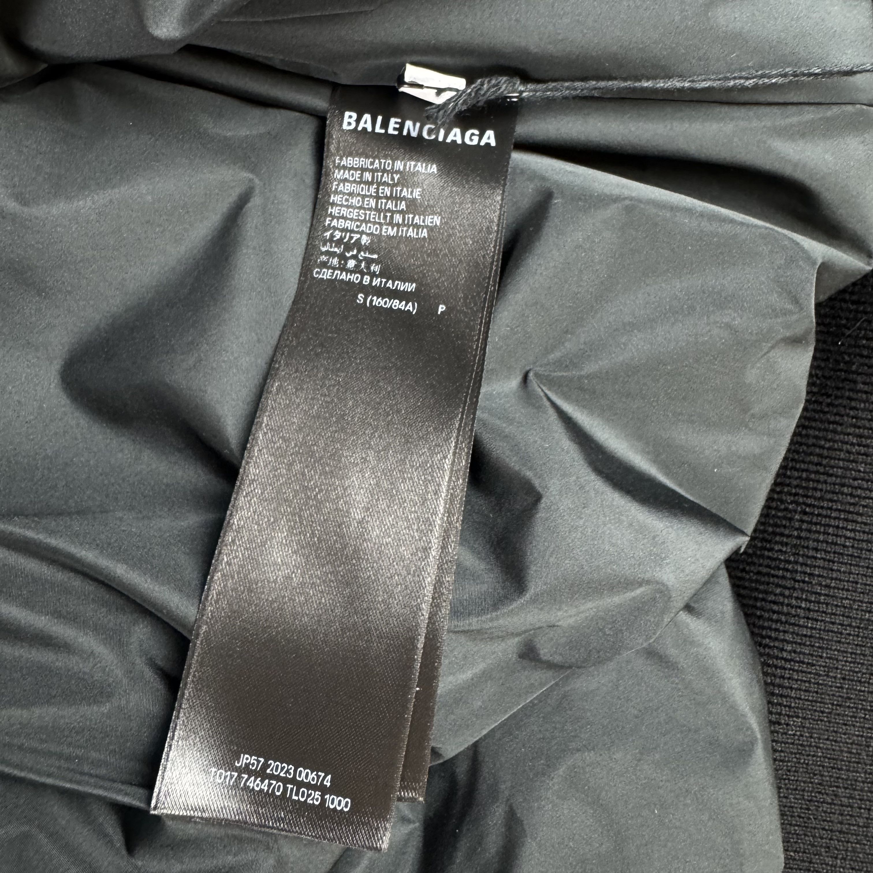 Balenciaga BALENCIAGA SS23 Runway Mud Show Padded Nylon Steroid Bomber Size US S / EU 44-46 / 1 - 10 Thumbnail