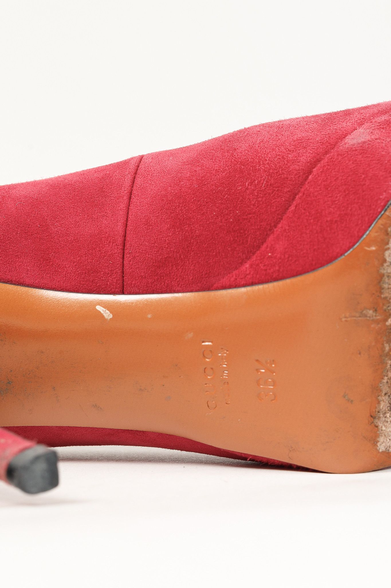 Gucci Gucci Raspberry Suede Platform Round-Toe Stiletto Pumps Size US 6 / IT 36 - 5 Thumbnail