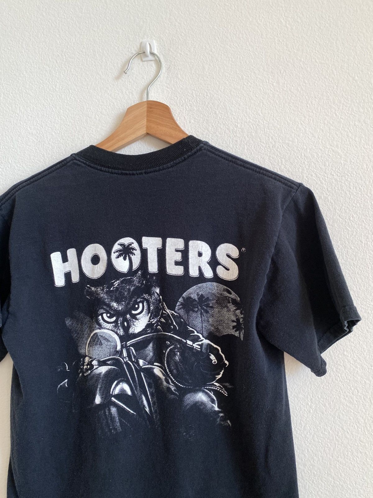 Other Faded Hooters Tee Size US S / EU 44-46 / 1 - 4 Thumbnail