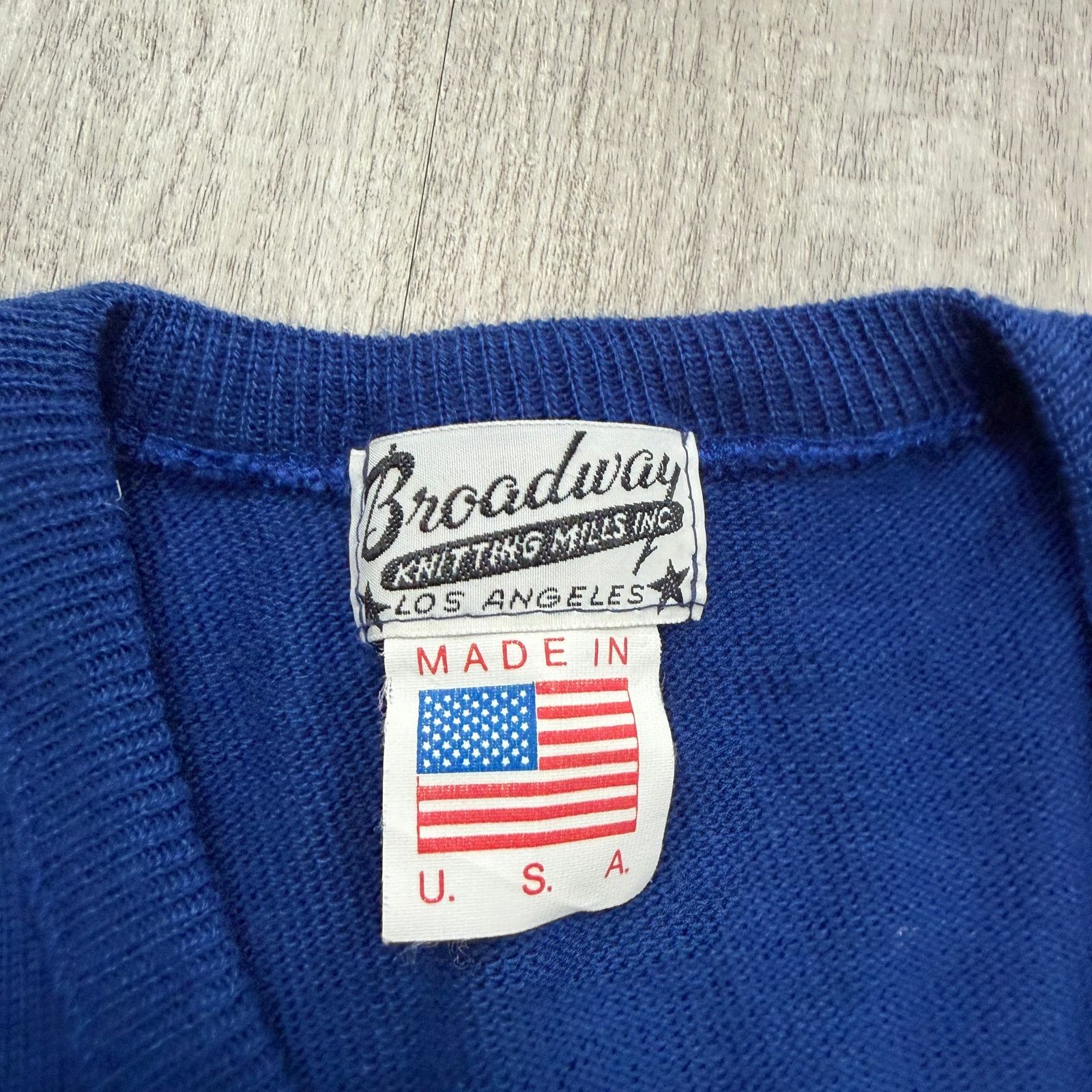 Vintage Vintage Broadway Knitting Mills Good Sam Club Sweater Medium Size US M / EU 48-50 / 2 - 4 Thumbnail