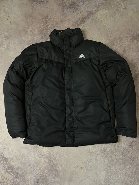 Vintage Nike ACG Zip Up Puffer Jacket Size L