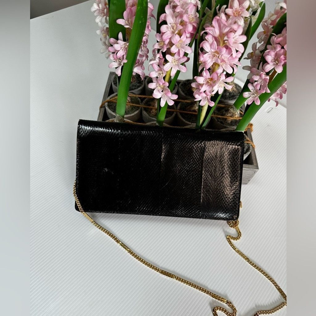 Vintage Vintage Black snakeskin clutch with gold plated chain Size ONE SIZE - 3 Thumbnail