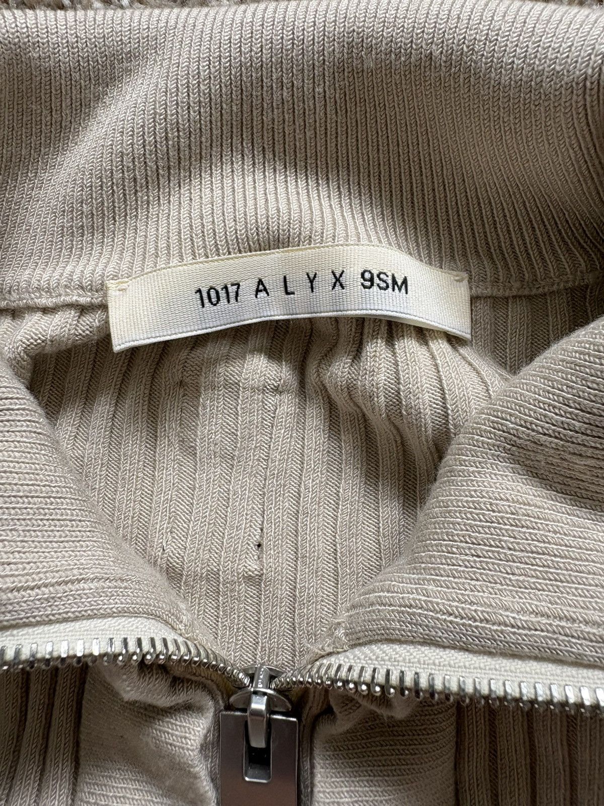 1017 ALYX 9SM Beige cream alyx 1017 zip up sweater Size US M / EU 48-50 / 2 - 5 Thumbnail