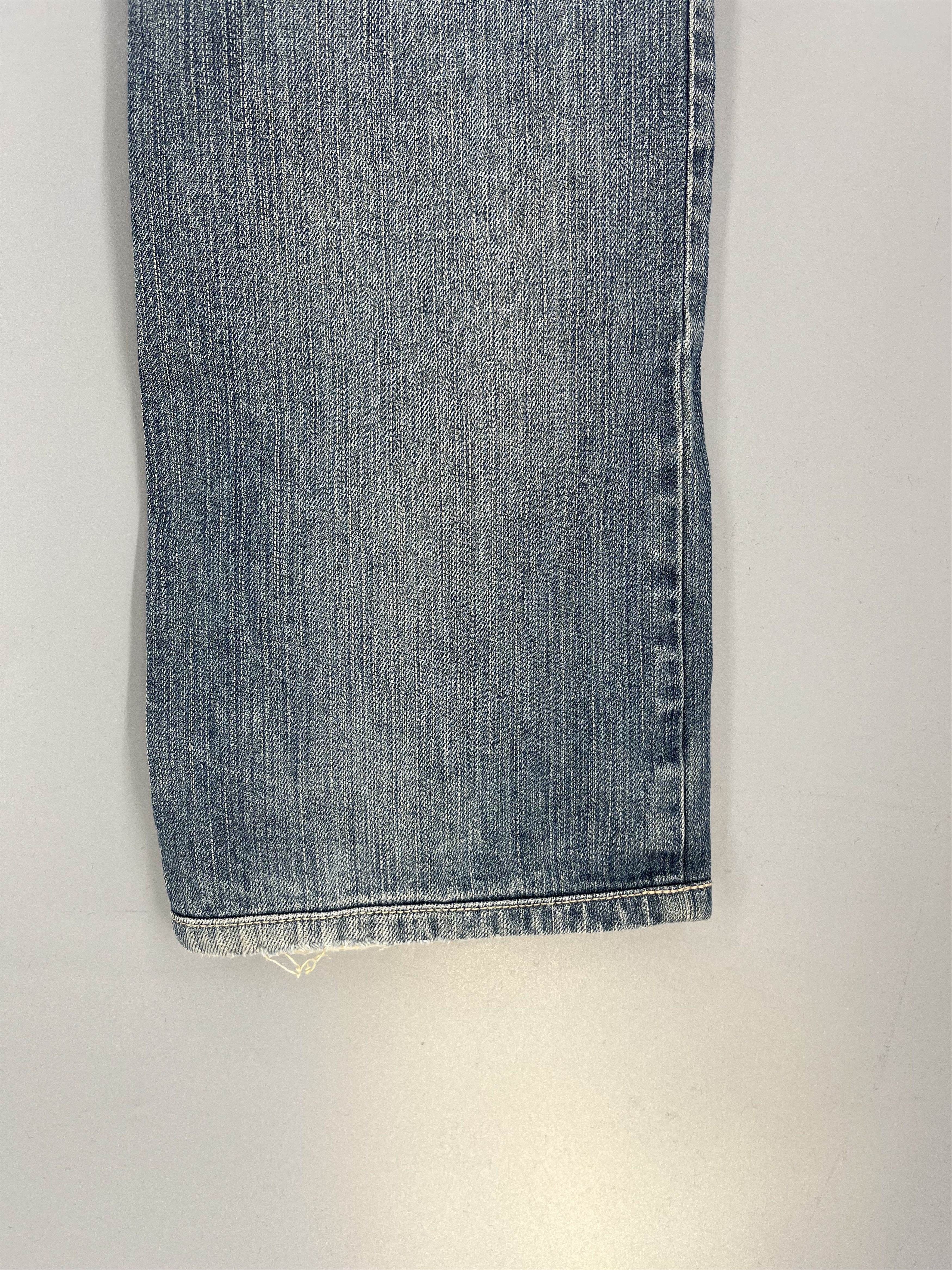 Gucci Gucci Vintage Light Wash Flared Jeans with Web Logo Patch Size 26" / US 2 / IT 38 - 16 Thumbnail