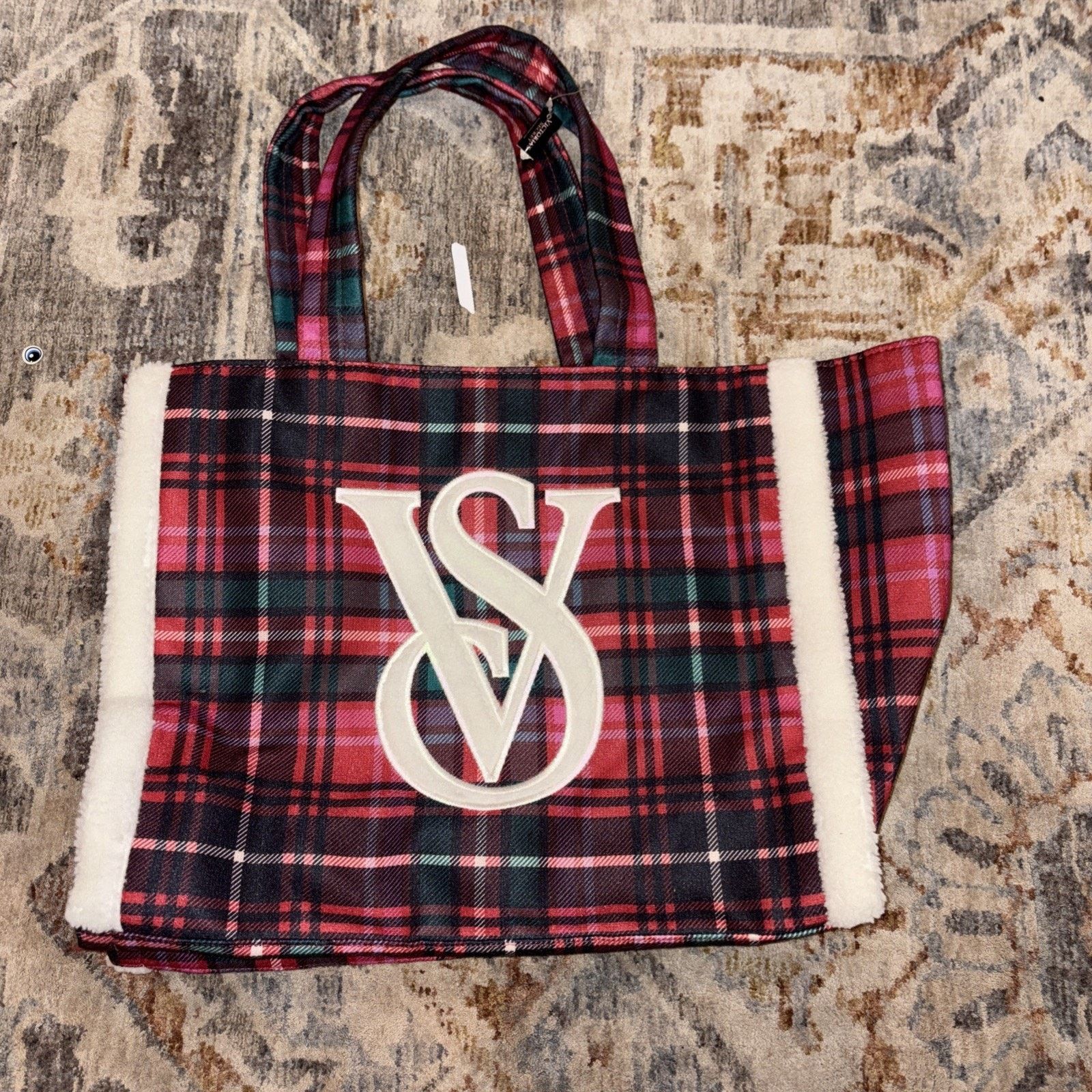 Victoria's Secret BRAND NEW Victoria Secret Tote Bag Winter Collection Size ONE SIZE - 1 Thumbnail