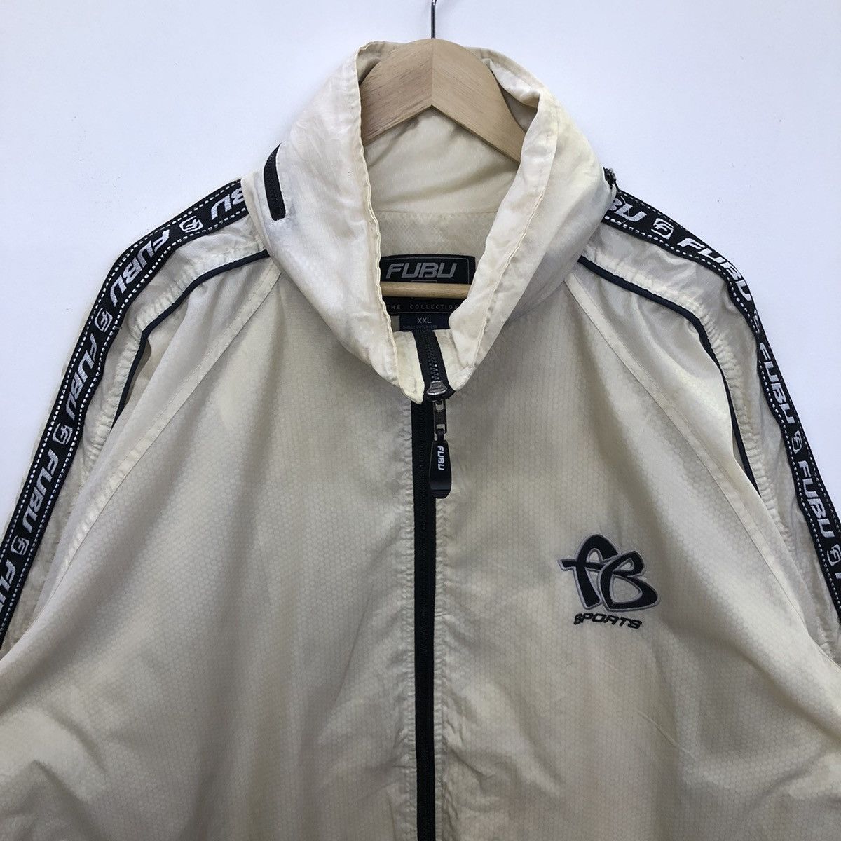Fubu Vintage Fubu Hip Hop Spellout Embriodered Light Jacket Size US XXL / EU 58 / 5 - 4 Thumbnail