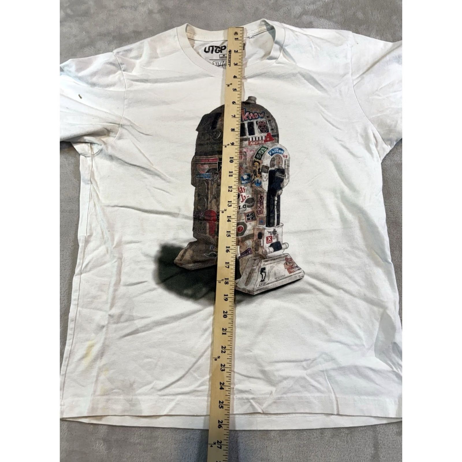 Uniqlo UNIQLO UTGP Star Wars R2-D2 Limited Edition 2015 T-Shirt | White | Size M | Men | Crew Neck | Short Sleeve Size US M / EU 48-50 / 2 - 4 Thumbnail