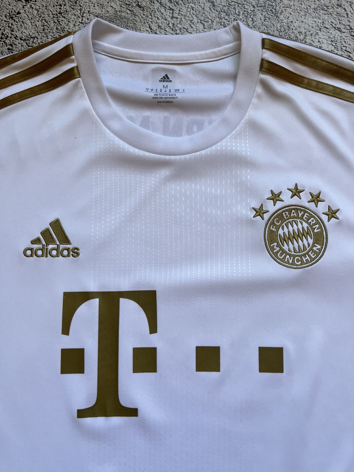 Adidas FC Bayern Munich Adidas White Gold Jersey Size M Size US M / EU 48-50 / 2 - 4 Thumbnail