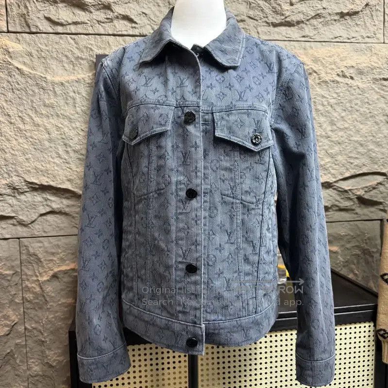 Louis Vuitton Louis Vuitton Denim Jacket for Women in Dark Blue . Size M / US 6-8 / IT 42-44 - 1 Thumbnail