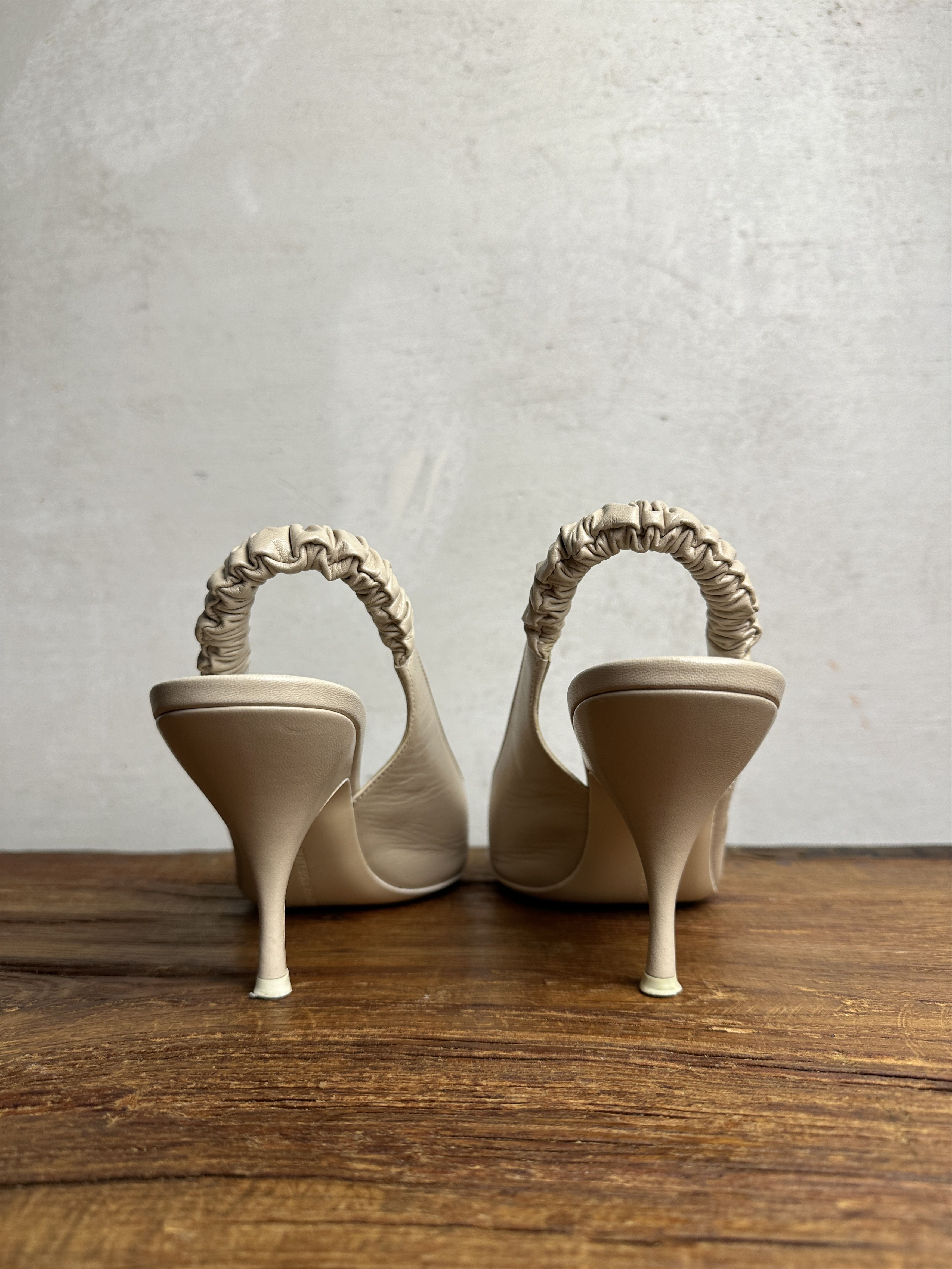 Bottega Veneta Bottega Veneta Cream Leather Slingback Pumps Size US 10 / IT 40 - 4 Thumbnail