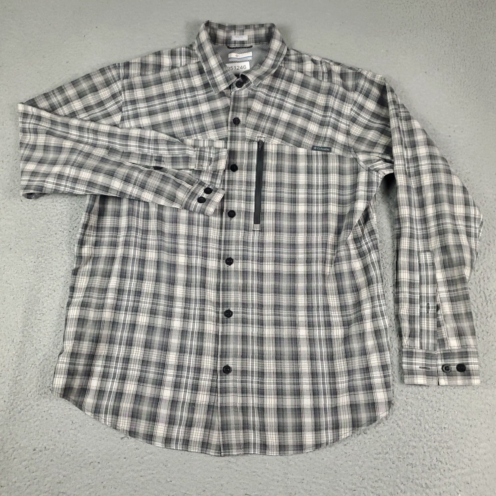 Vintage Columbia Button-Up Mens Shirt Large Gray Plaid Vented Long Sleeve Collared Cotton Blend Polyester Woven Size US L / EU 52-54 / 3 - 2 Thumbnail