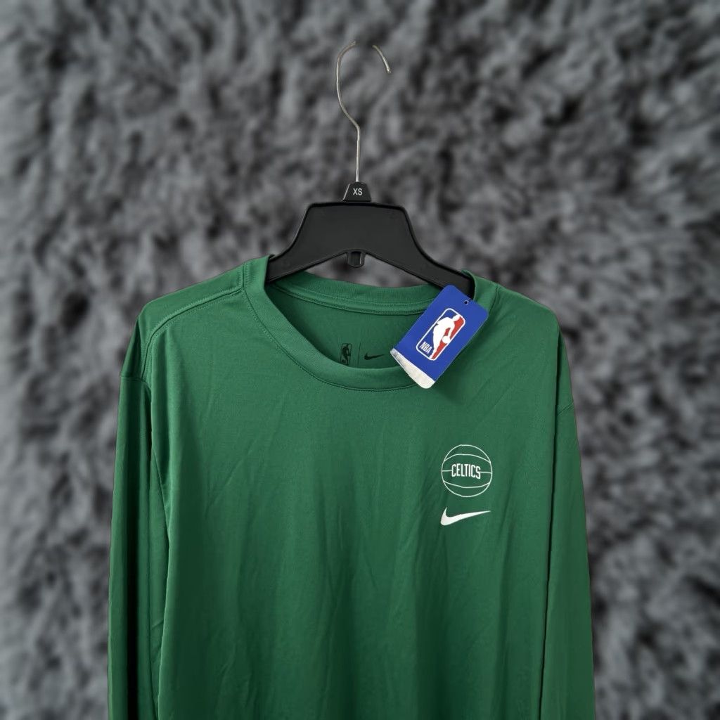 Nike Nike Dri-Fit Shirt Mens L Green Celtics Long Sleeve Basketball Logo Crew Neck Size US L / EU 52-54 / 3 - 1 Thumbnail