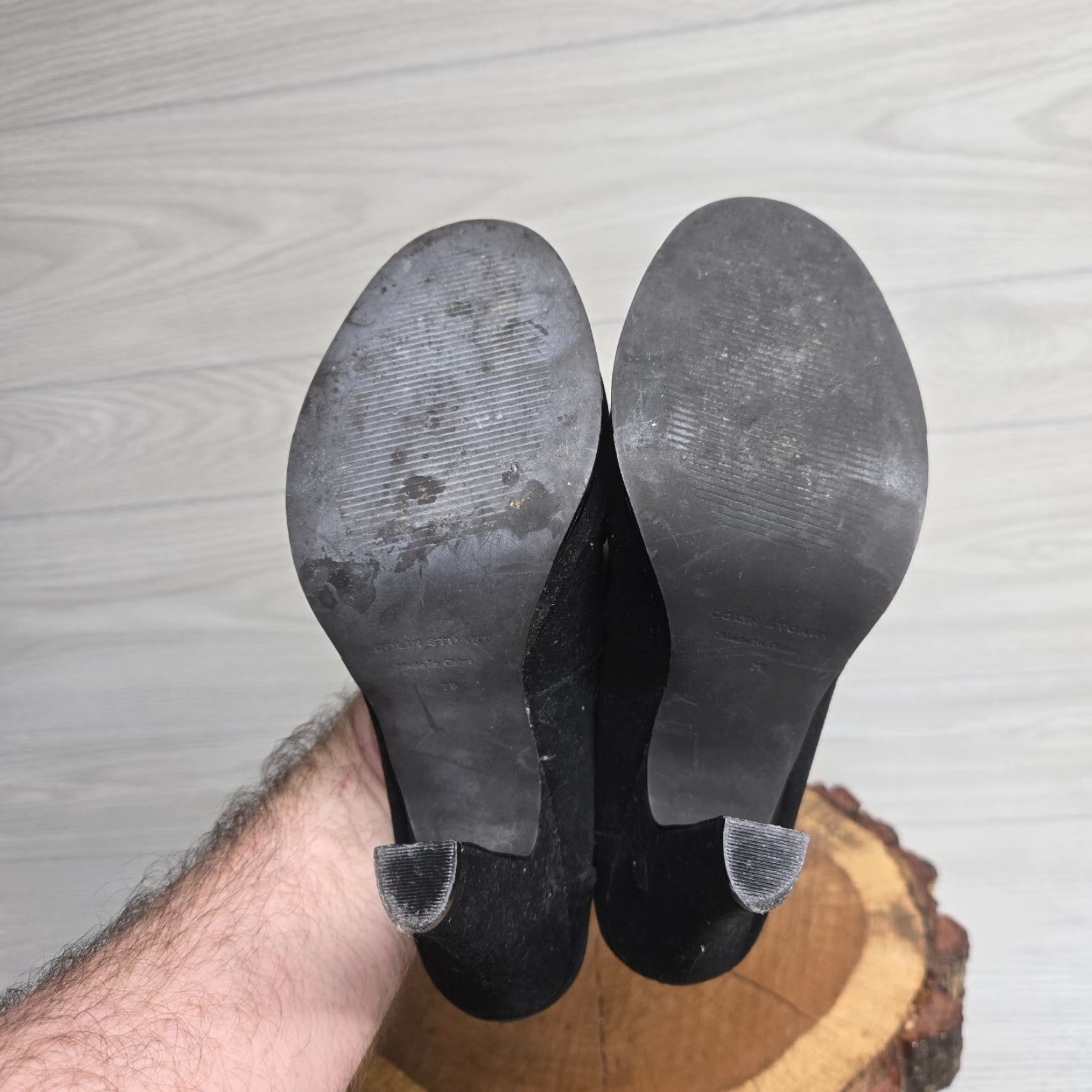 Vintage Colin Stuart Black Suede Gold Heel Round Toe Adult Women's Size 7 Shoes Size US 7 / IT 37 - 5 Thumbnail