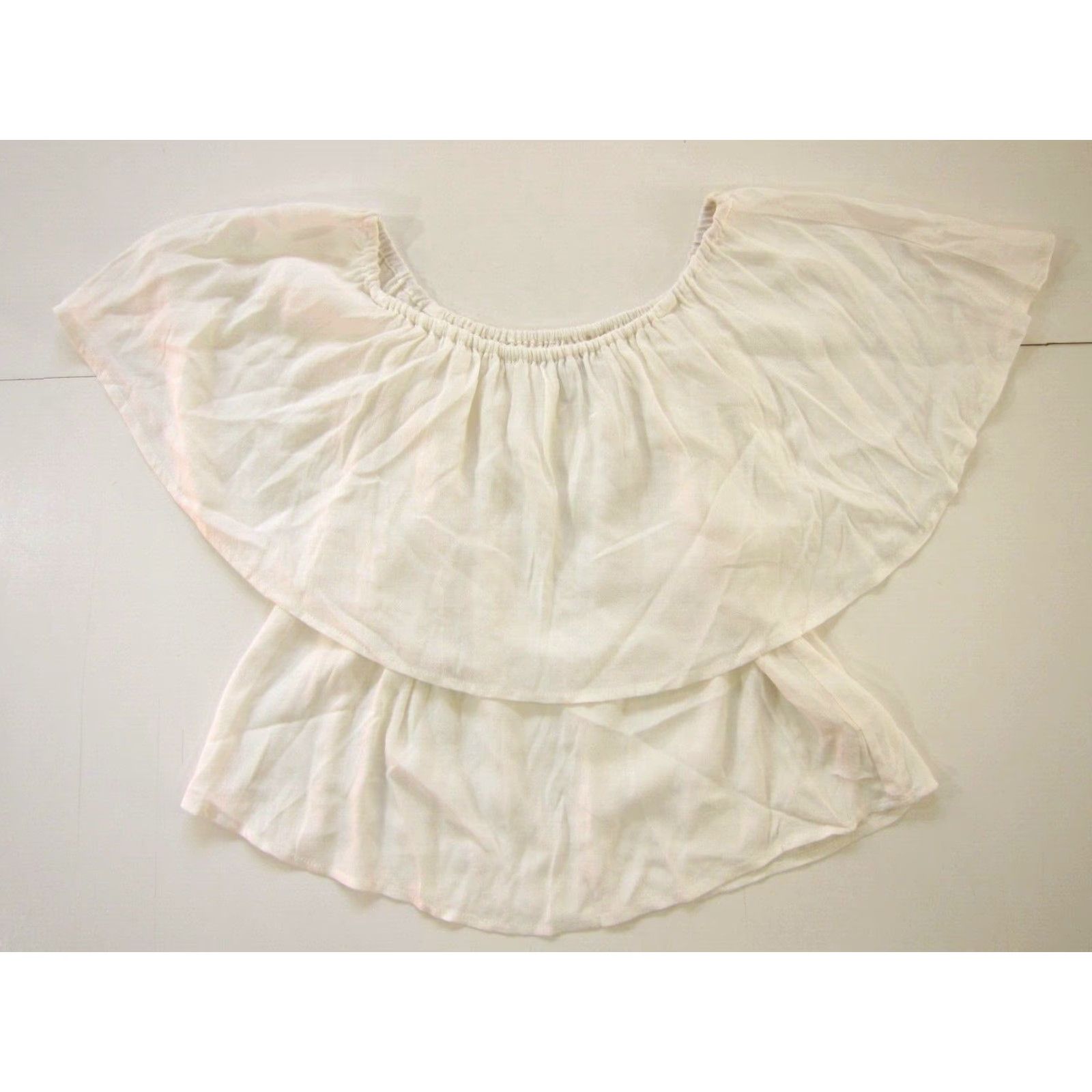 Vintage Holding Horses Blouse White 100% Rayon Off Shoulder Scoop Neck Tunic Small Size S / US 4 / IT 40 - 2 Thumbnail