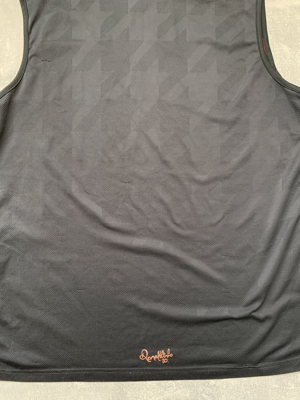 Nike × Vintage Nike Rare Ronaldinho 10 R, Vest Training Top Nikefit Black Size US L / EU 52-54 / 3 - 7 Thumbnail