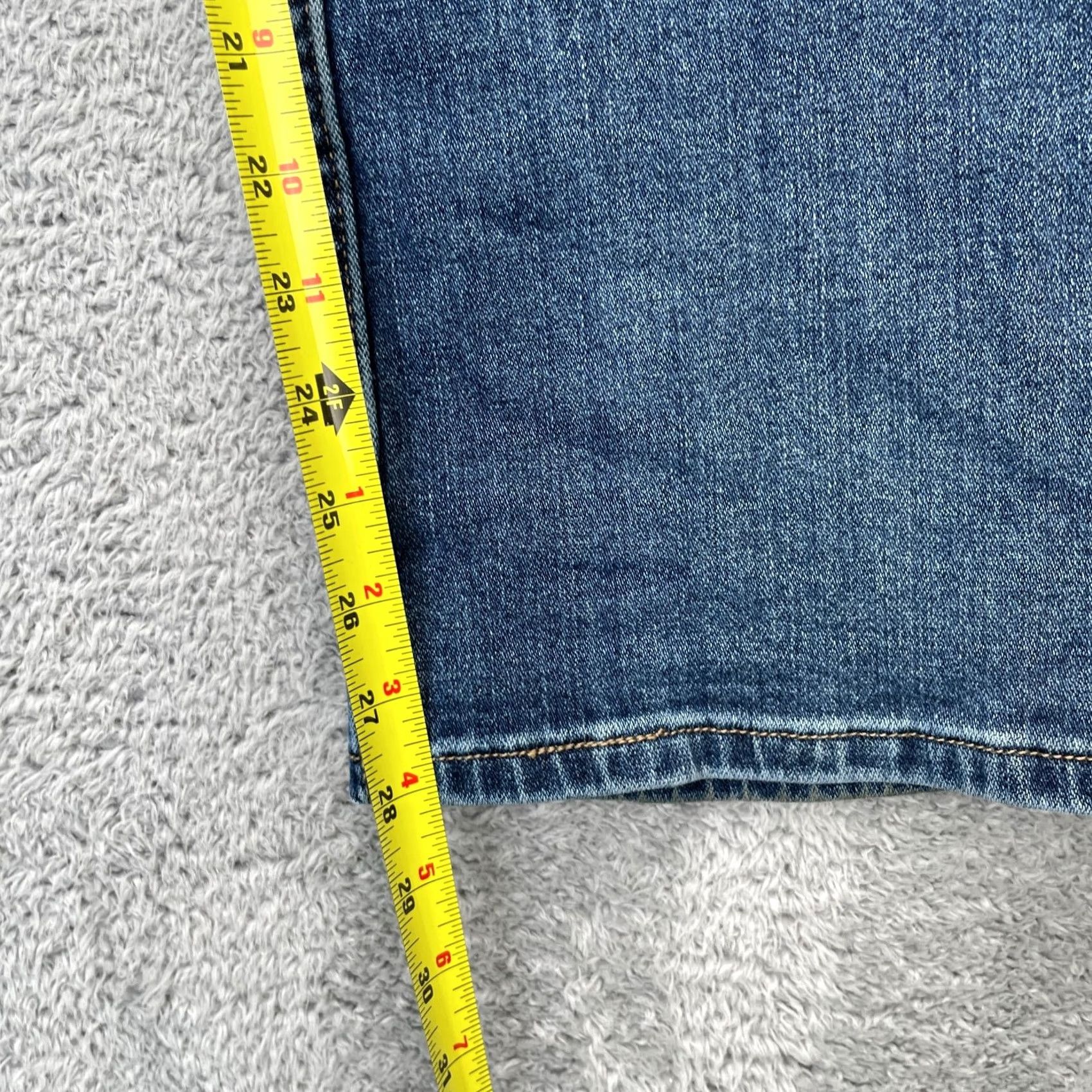 Wrangler VINTAGE Wrangler Jeans Mens 38x30 Blue Bootcut Leg Whiskered Denim Relaxed Fit Stretch Size US 38 / EU 54 - 7 Thumbnail
