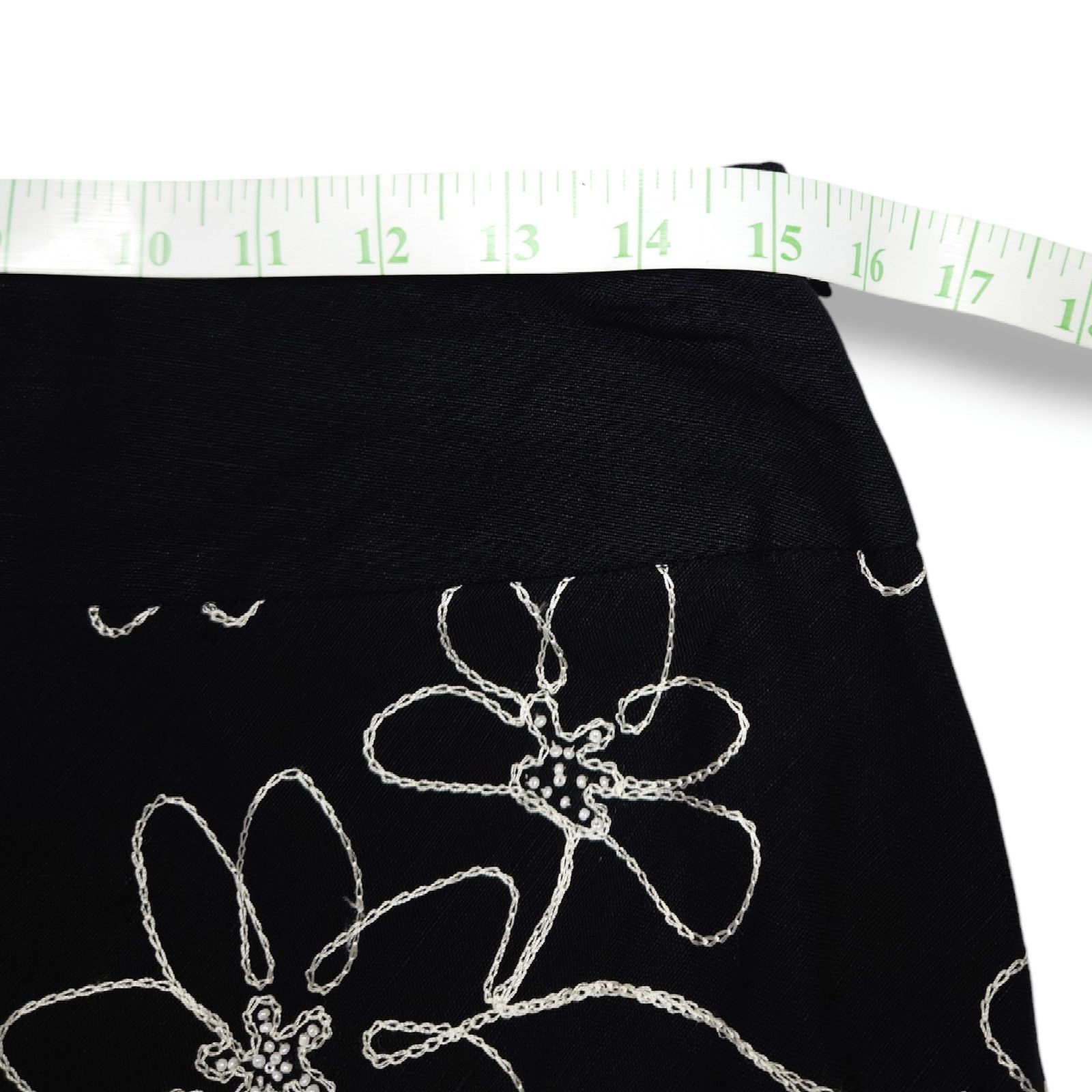 Other EUC Tweeds Flower Embroidery Flare Skirt Sz. 8 Black White Size 30" / US 8 / IT 44 - 6 Thumbnail