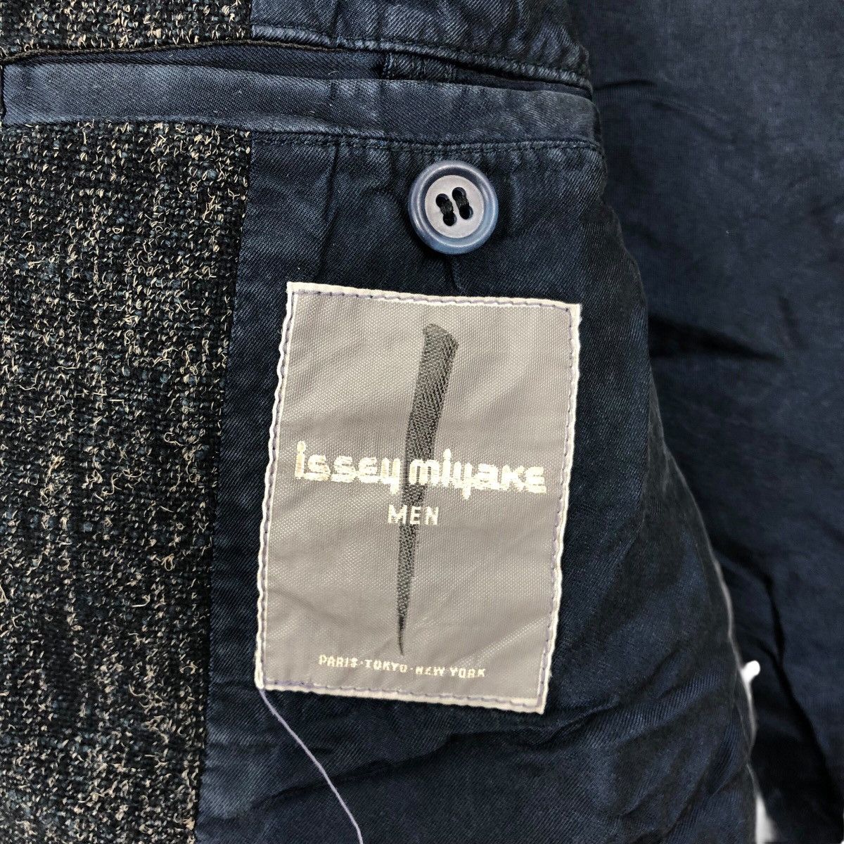 Issey Miyake × Japanese Brand Japanese Brand ISSEY MIYAKE Men Tokyo New York Blazer Coat Size 38L - 10 Thumbnail