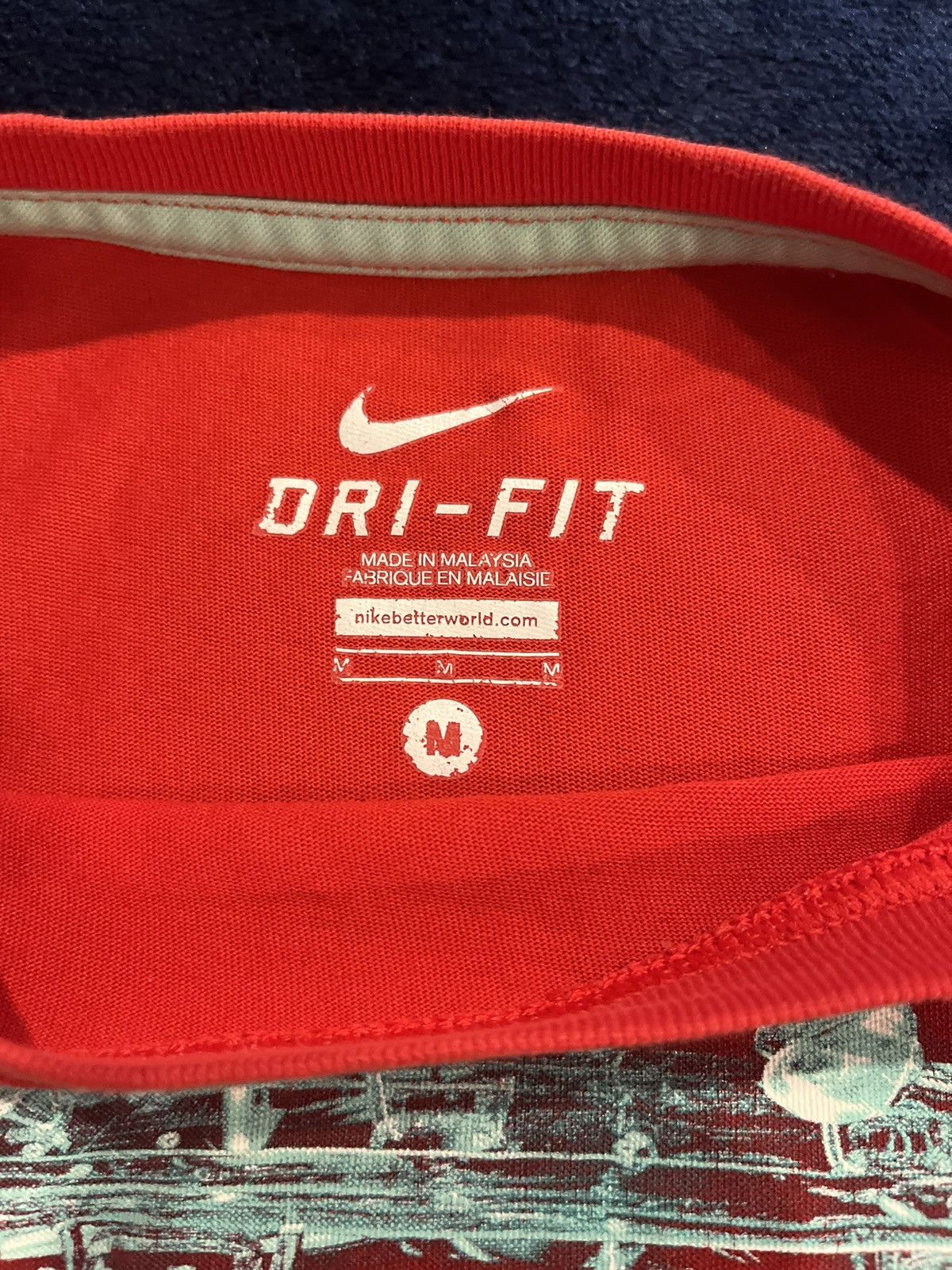 Nike × Vintage Red Nike Tee Size US M / EU 48-50 / 2 - 3 Thumbnail
