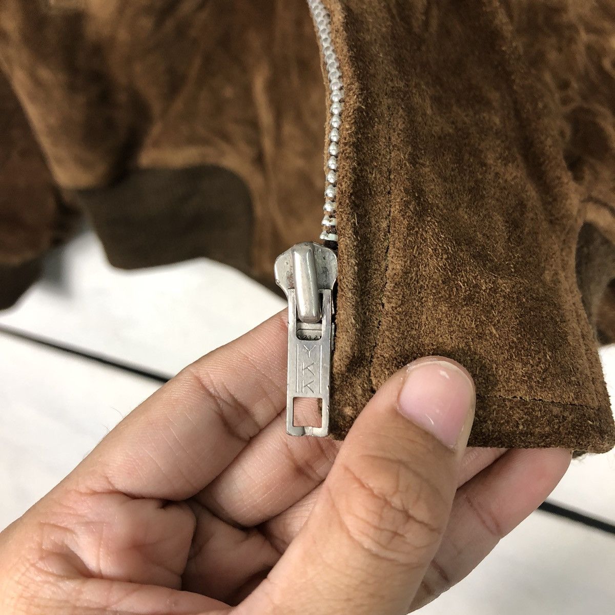 Japanese Brand 90s Suede Genuine Leather MA-1 Style Bomber Issey Miyake Size US L / EU 52-54 / 3 - 17 Thumbnail