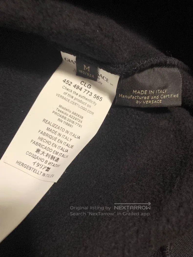 Versace Versace A black sweatshirt embroidered with gold thread Size US M / EU 48-50 / 2 - 4 Thumbnail