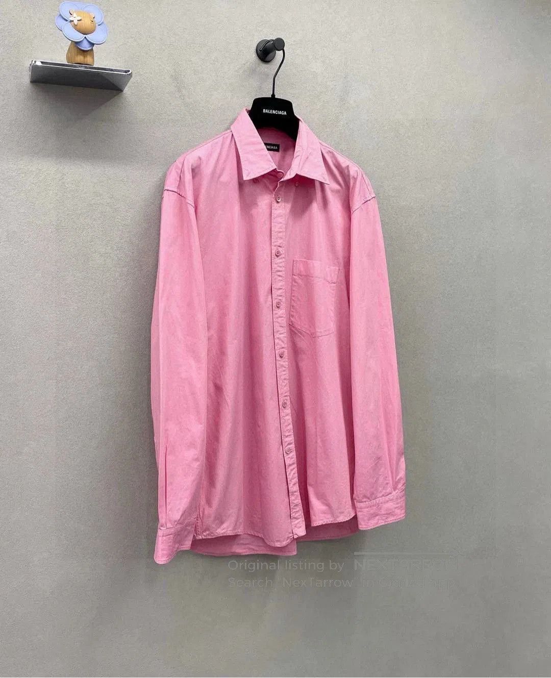 Balenciaga Balenciaga Pink Back Letter Shirt. Size US S / EU 44-46 / 1 - 3 Thumbnail