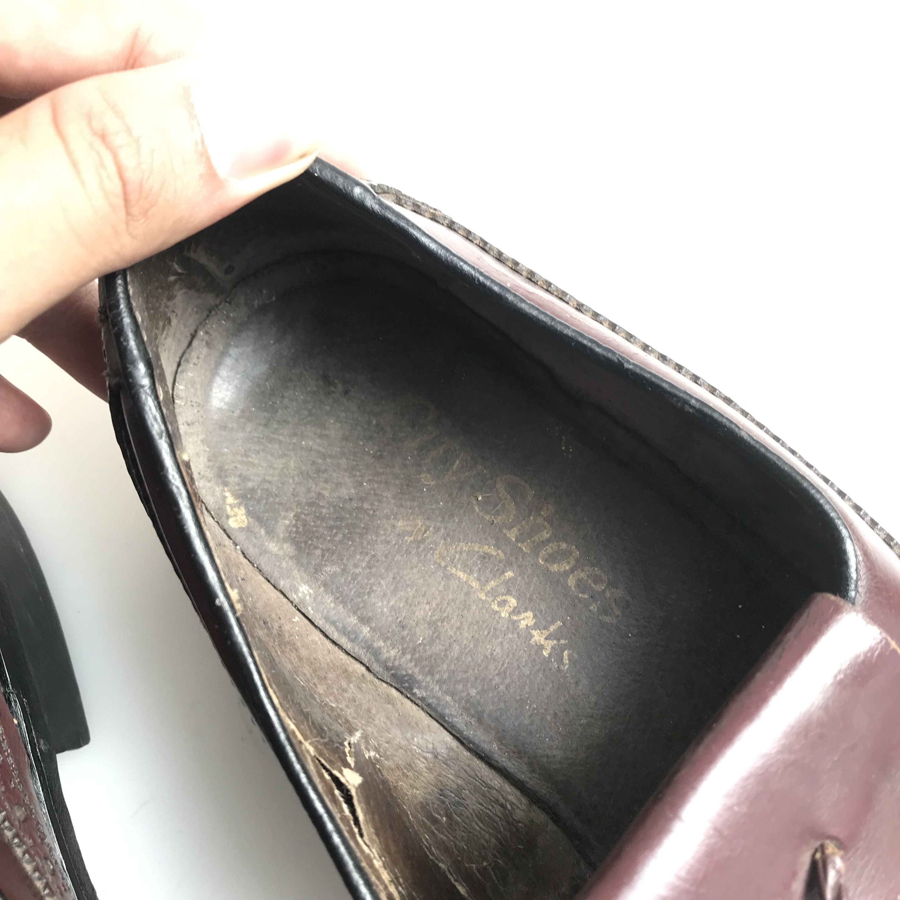 Clarks Vintage Clarks city Penny loafer tassle Wine oxblood shoes Size US 6.5 / EU 39-40 - 8 Thumbnail