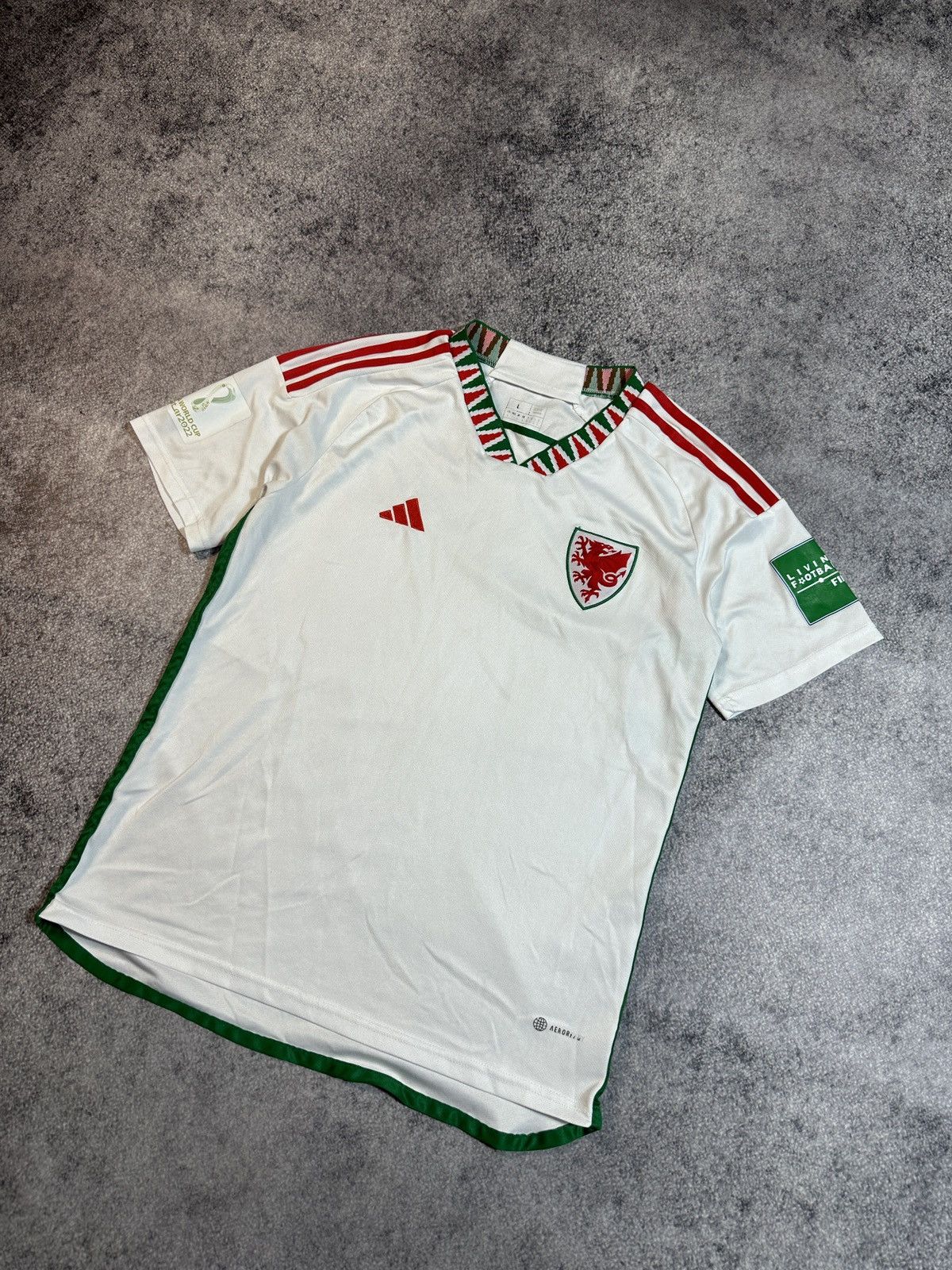 Adidas × Vintage Adidas Wales Soccer Jersey Blokecore Style L Rare VTg Size US L / EU 52-54 / 3 - 1 Thumbnail