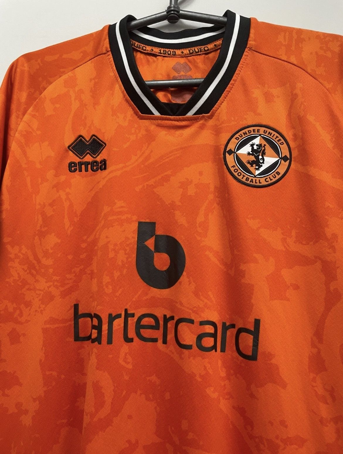 Errea Dundee United 2023/2024 Home Football Shirt Errea Jersey Size US S / EU 44-46 / 1 - 3 Thumbnail