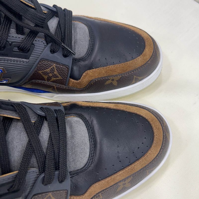 Louis Vuitton Louis Vuitton Stylish Low-Top Sneakers for Men -2508 Size US 9.5 / EU 42-43 - 7 Thumbnail