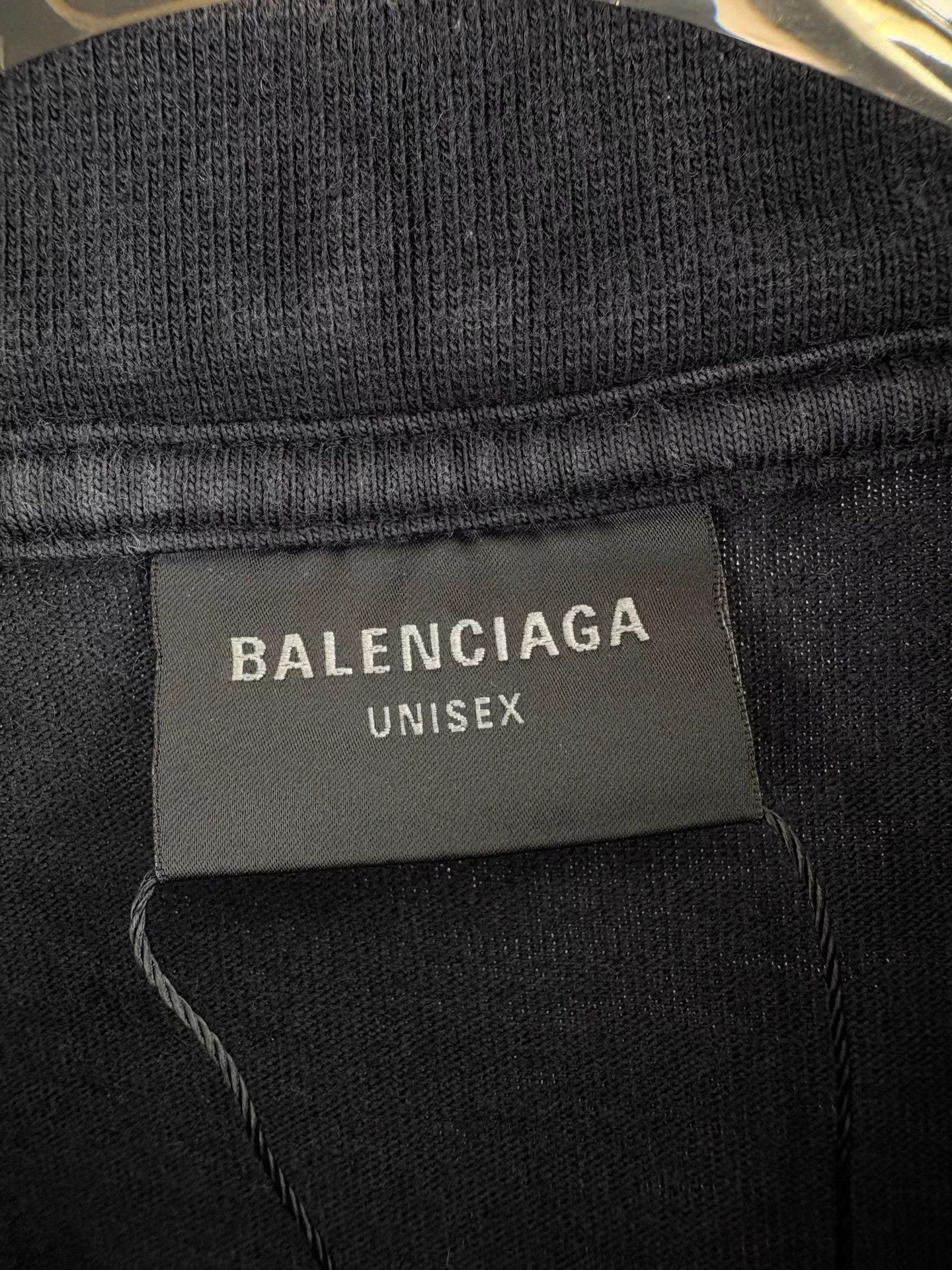 Balenciaga BALENCIAGA Valentine's Day Heart Short Sleeve K1 Size US XS / EU 42 / 0 - 4 Thumbnail