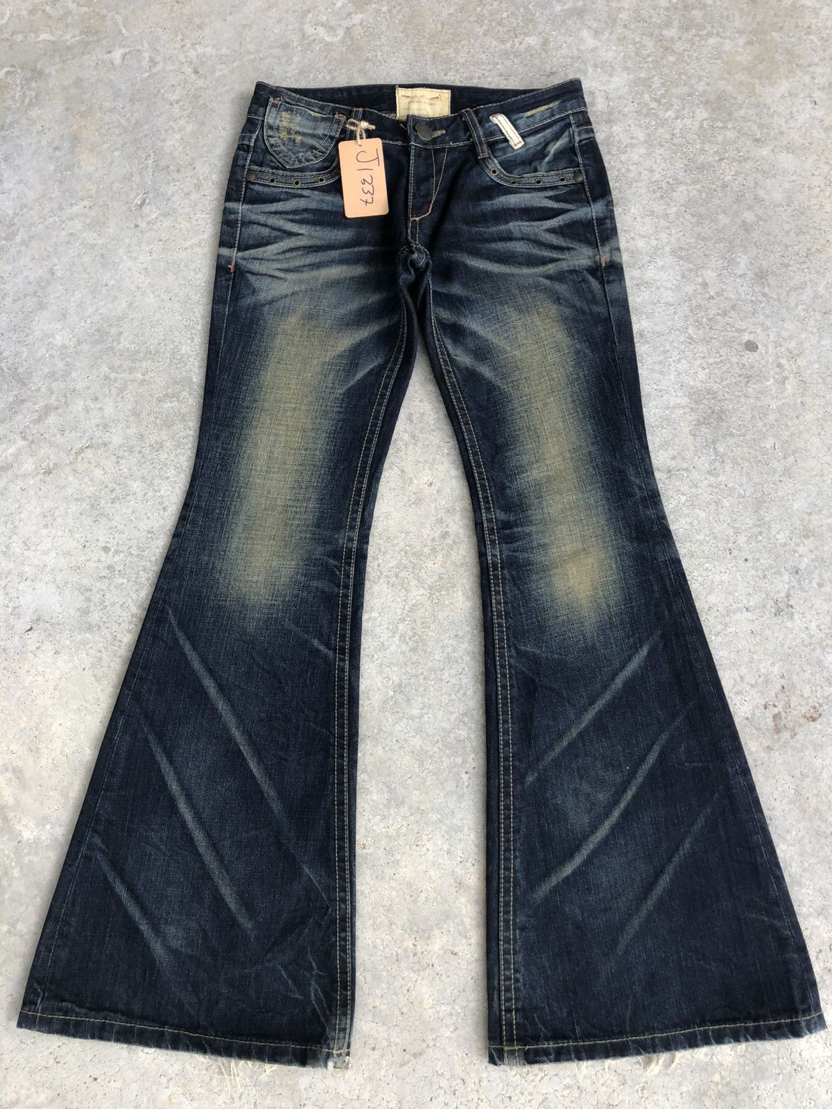 Japanese Brand Yoshitomo Nara Lolita Flared Jeans Distressed Size US 31 - 2 Thumbnail
