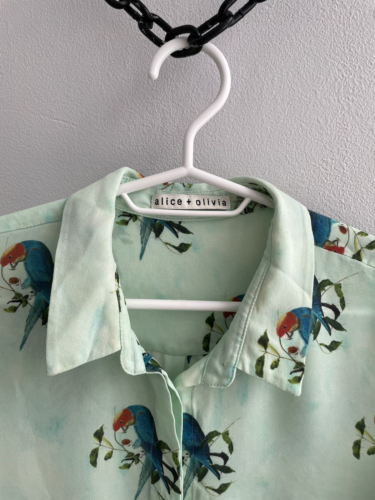 Alice + Olivia Alice + Olivia Long Sleeve Button Front Silk Blend Blouse Size S / US 4 / IT 40 - 6 Thumbnail