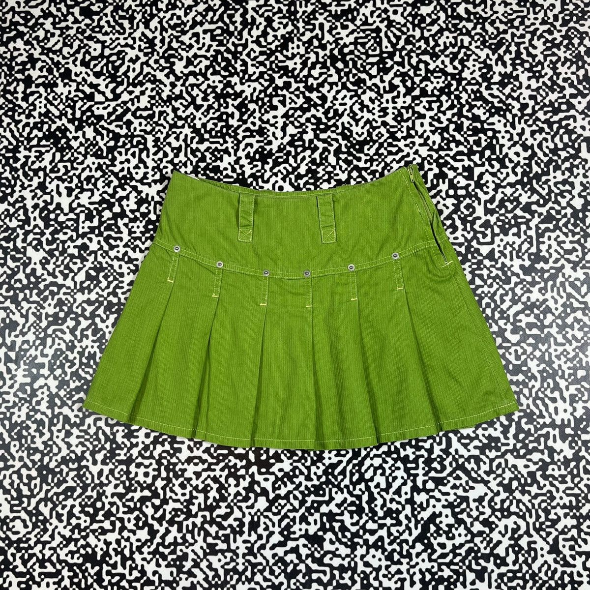 Japanese Brand Vintage Y2K Japanese Style Flared Retro Mini Skirt 90s Style Size 26" / US 2 / IT 38 - 4 Thumbnail