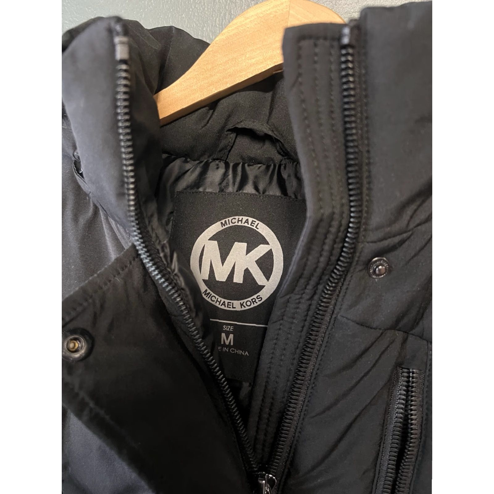 Michael Kors Michael Kors Womens Parka Jacket Hooded Quilted Puffer Full Zip Black Sz M Womens 80s? Size M / US 6-8 / IT 42-44 - 3 Thumbnail