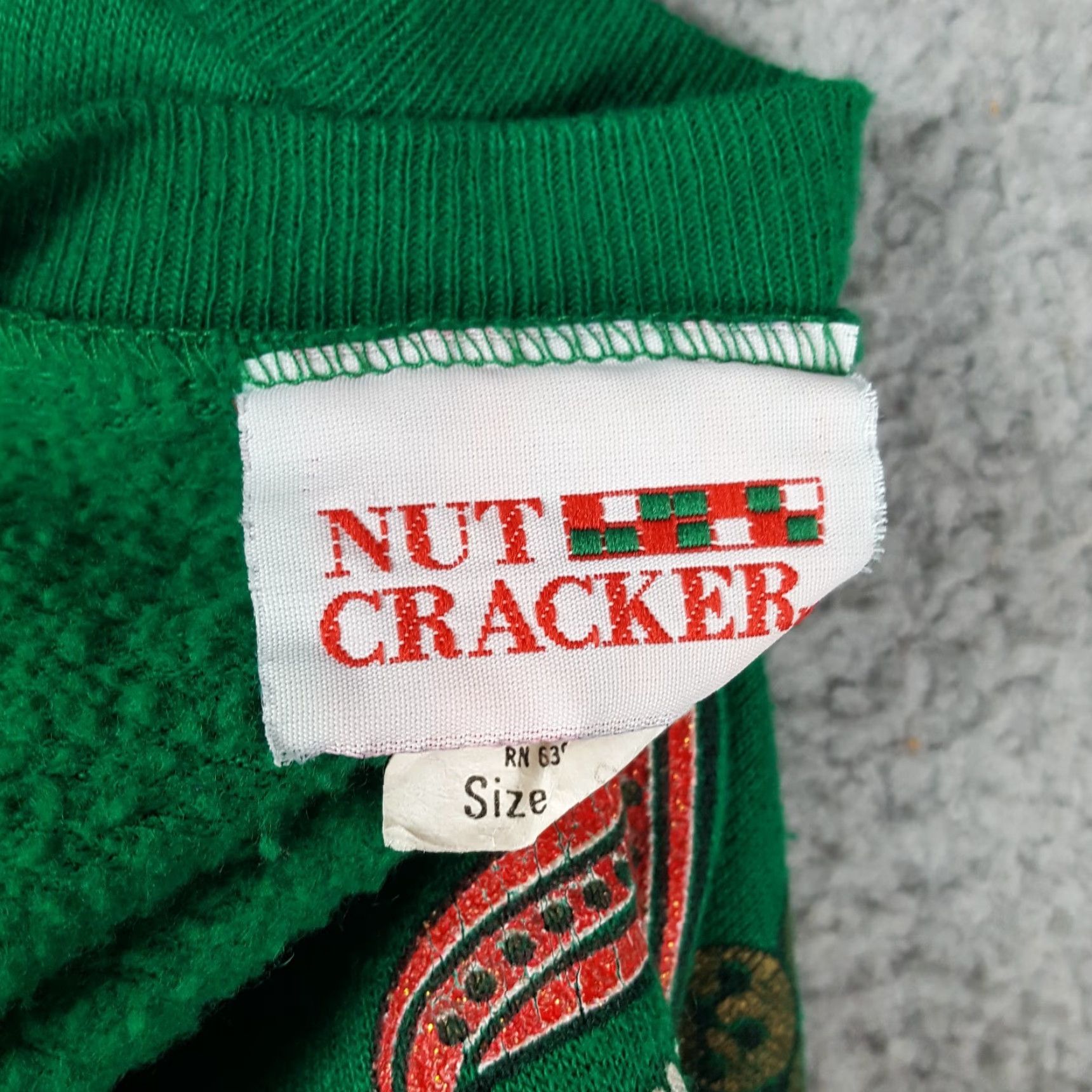 Bell VINTAGE Christmas Bells Women's XL Crewneck Sweatshirt 90s Holiday Pullover Green Nut Cracker Shirt Sweatshirt Girls Women Size XL / US 12-14 / IT 48-50 - 6 Thumbnail