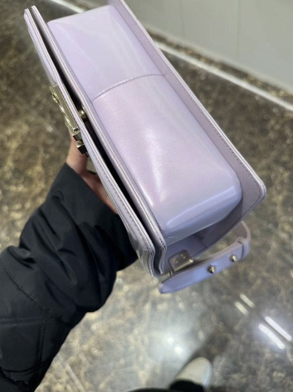 Chanel Chanel Boy Patent Leather handbag in lilac/ light purple Size ONE SIZE - 11 Thumbnail