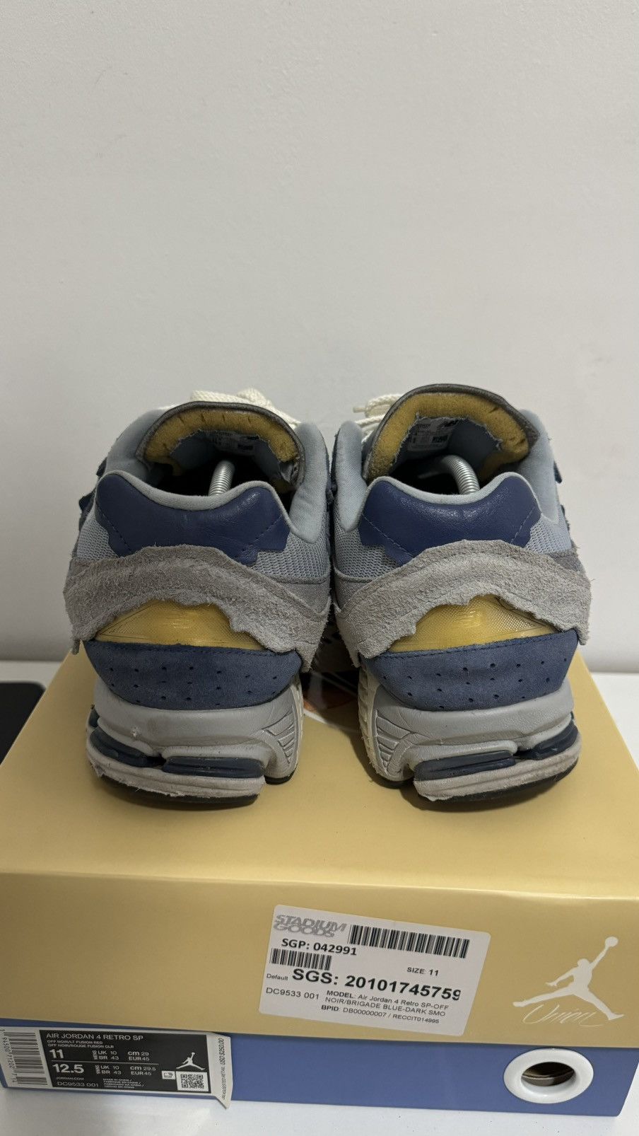 New Balance NEW BALANCE 2002 R Size US 11.5 / EU 44-45 - 3 Thumbnail