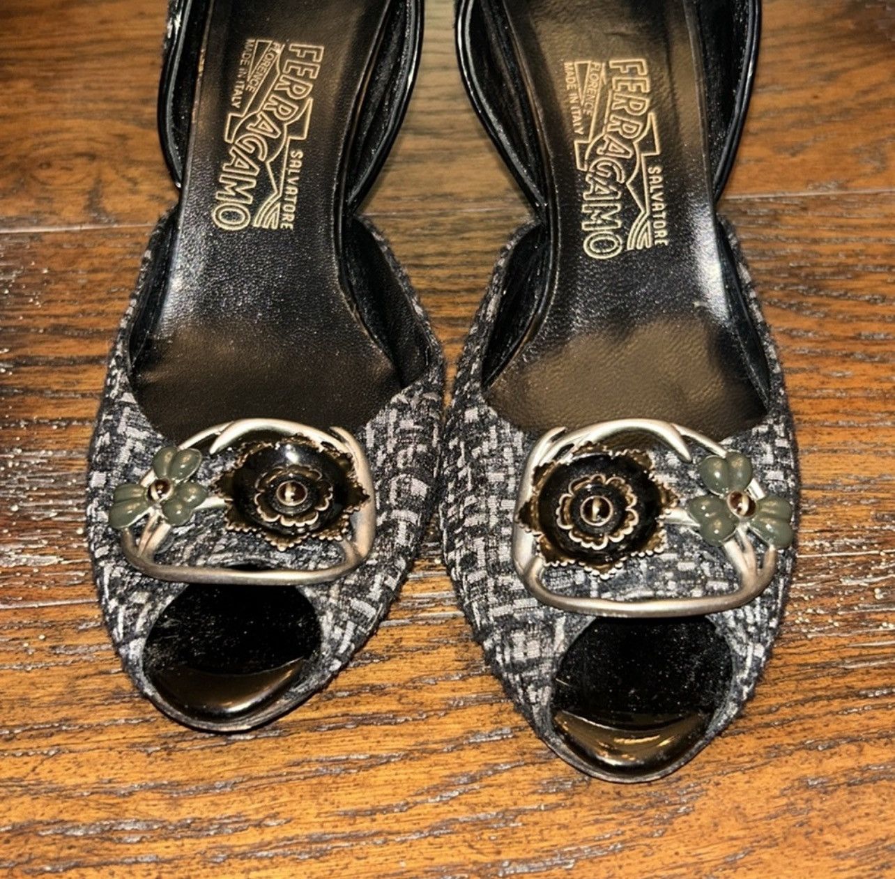 Salvatore Ferragamo × Vintage Salvatore Ferragamo Tweed Floral Designed Vintage Heels Size US 7 / IT 37 - 6 Thumbnail