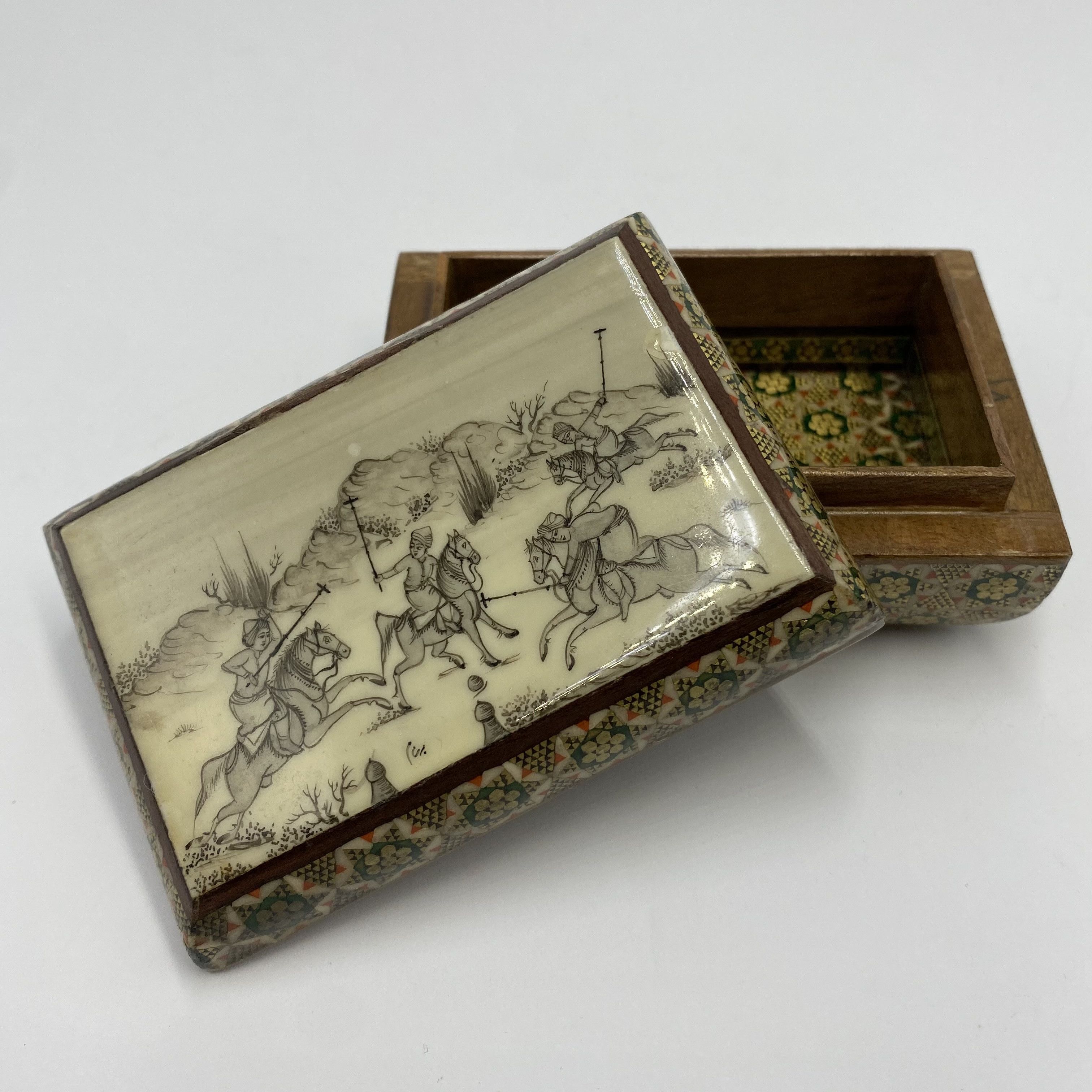 Vintage Vintage Persian Hand Painted Mosaic Trinket Jewelry Box Polo Size ONE SIZE - 2 Thumbnail