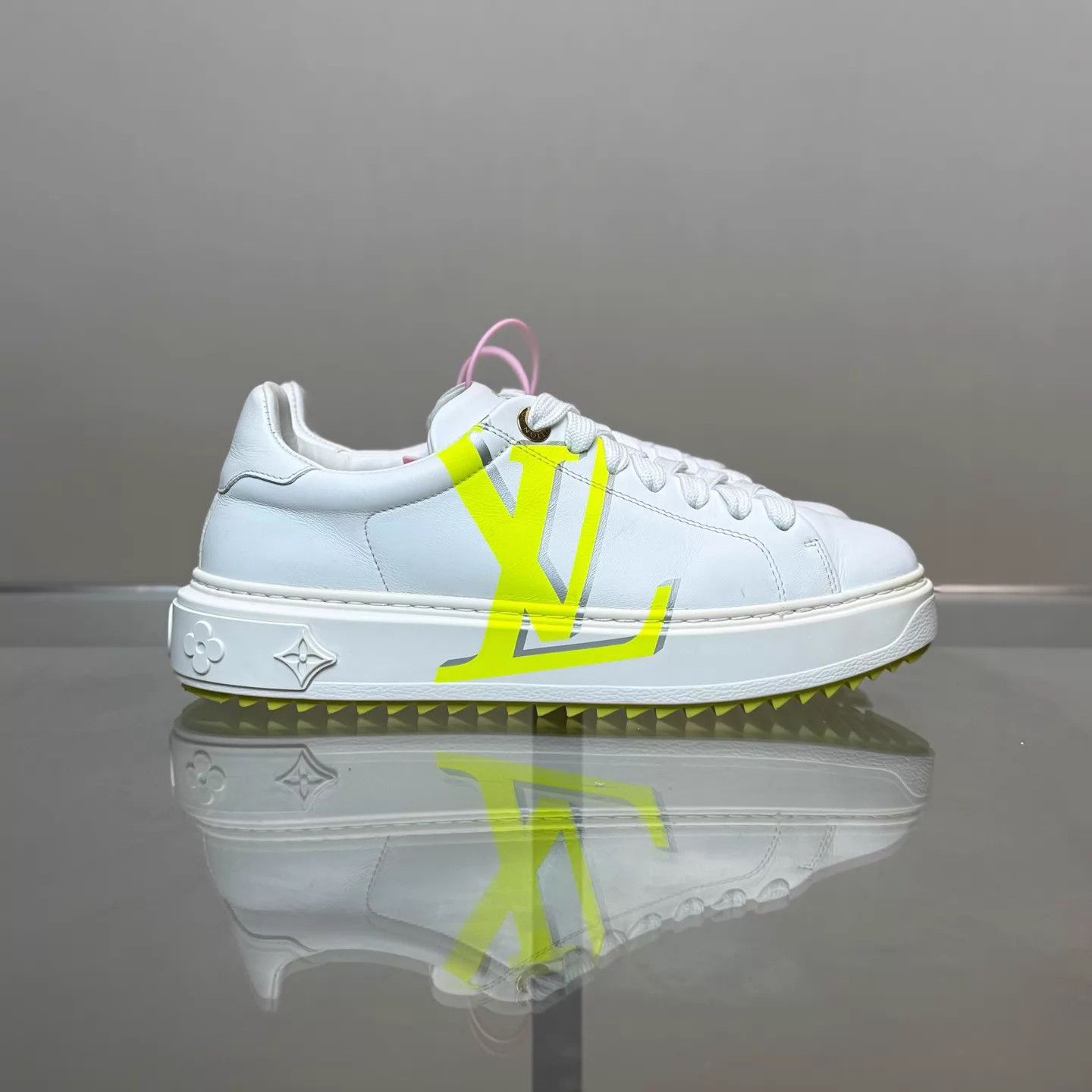 Louis Vuitton LV Time Out White Green Monogram Sneaker 36.5 98 Size US 6 / IT 36 - 4 Thumbnail